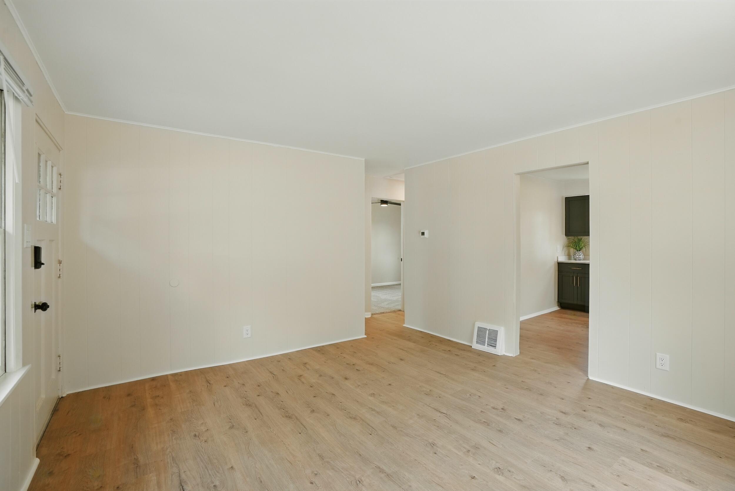 7613 Magnolia Avenue