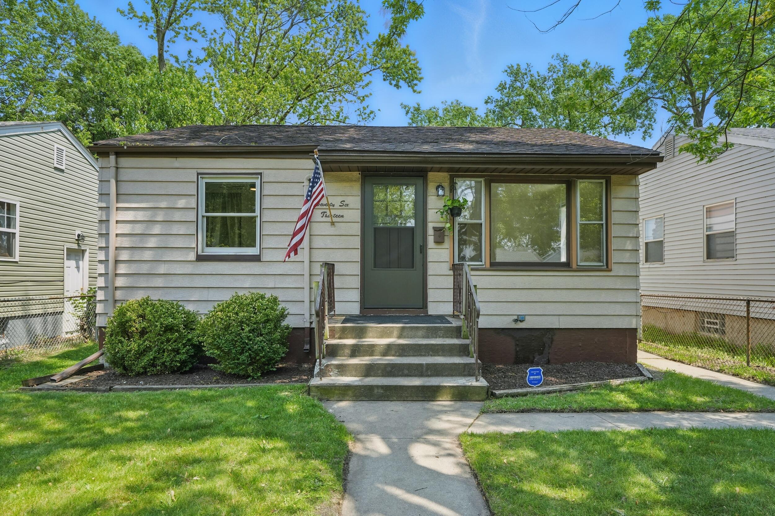 7613 Magnolia Avenue