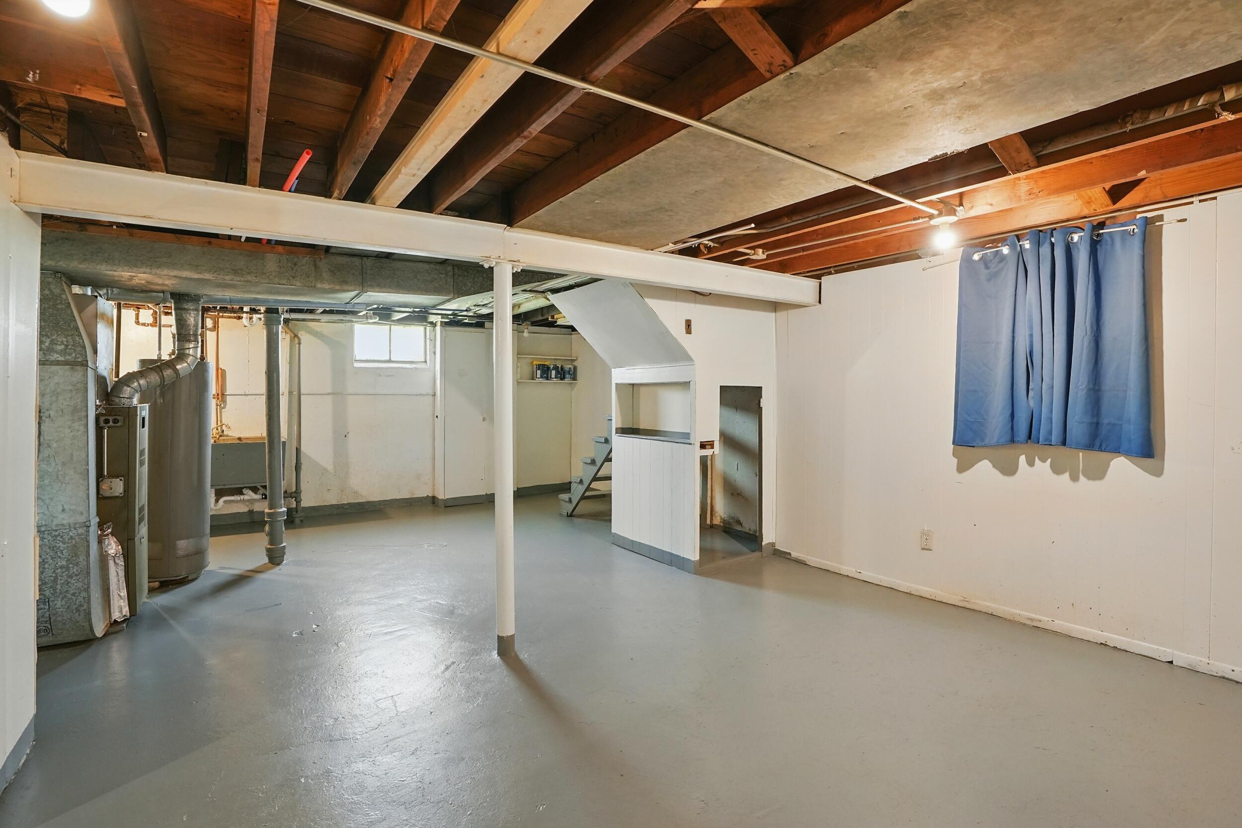 7613 Magnolia Avenue