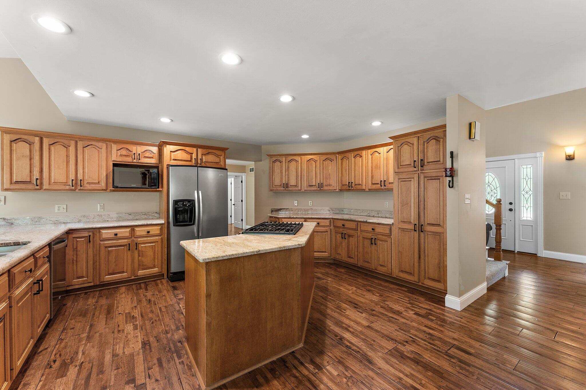 556 Shatz Drive N