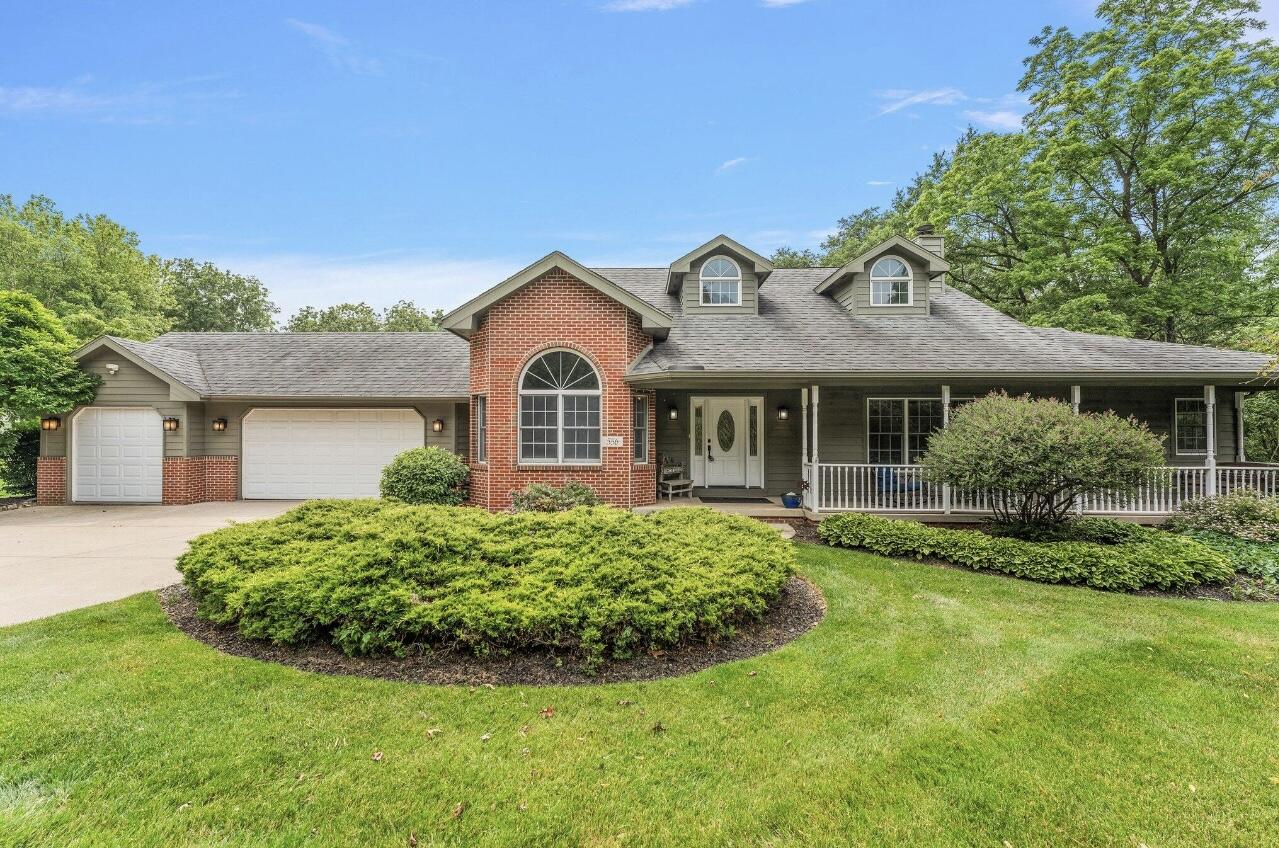 556 Shatz Drive N