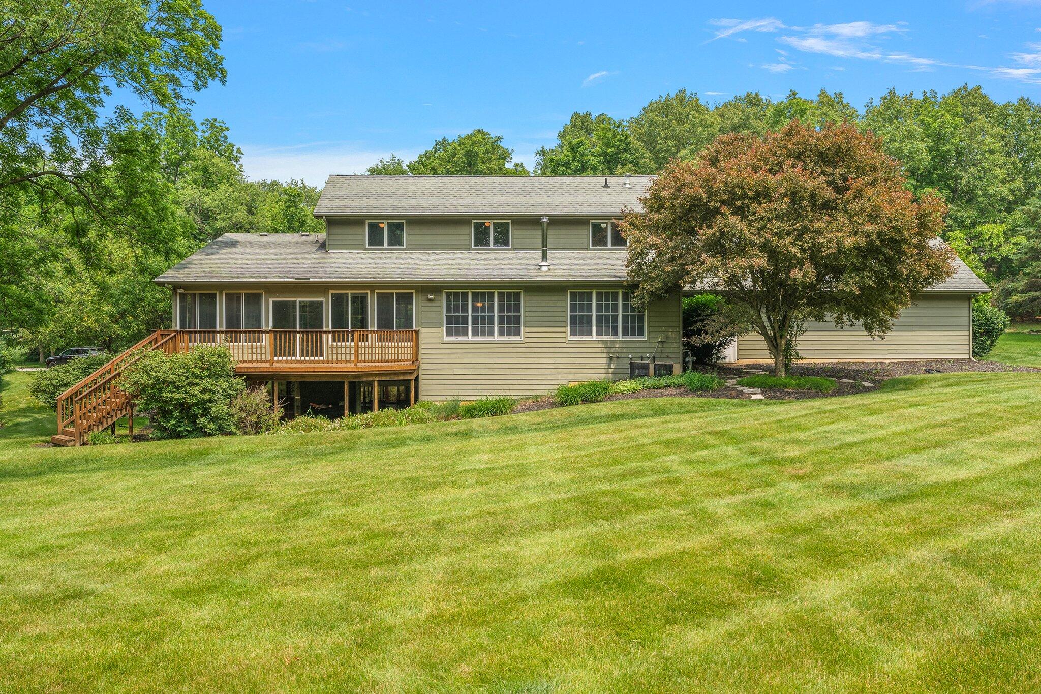 556 Shatz Drive N