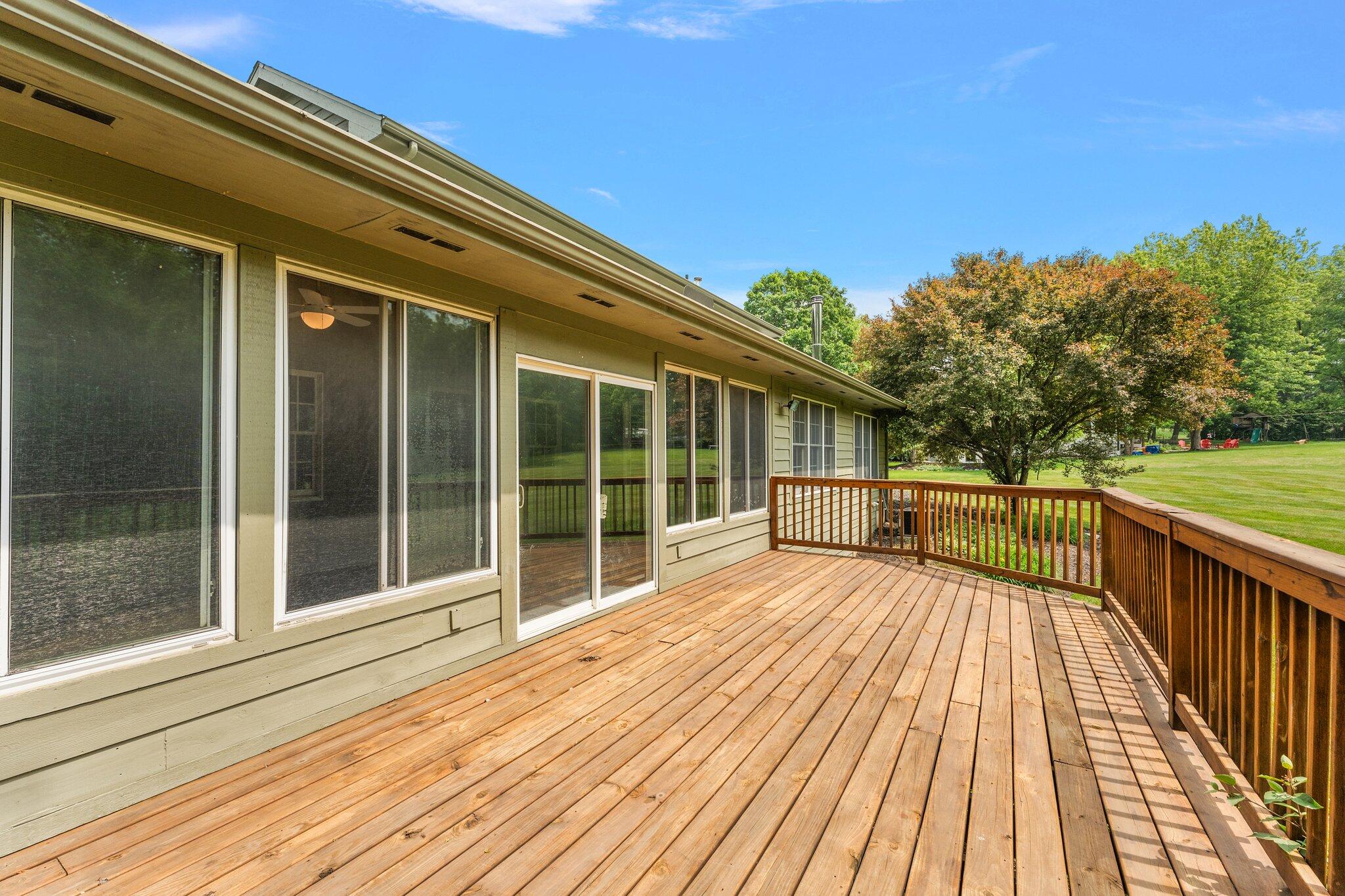 556 Shatz Drive N