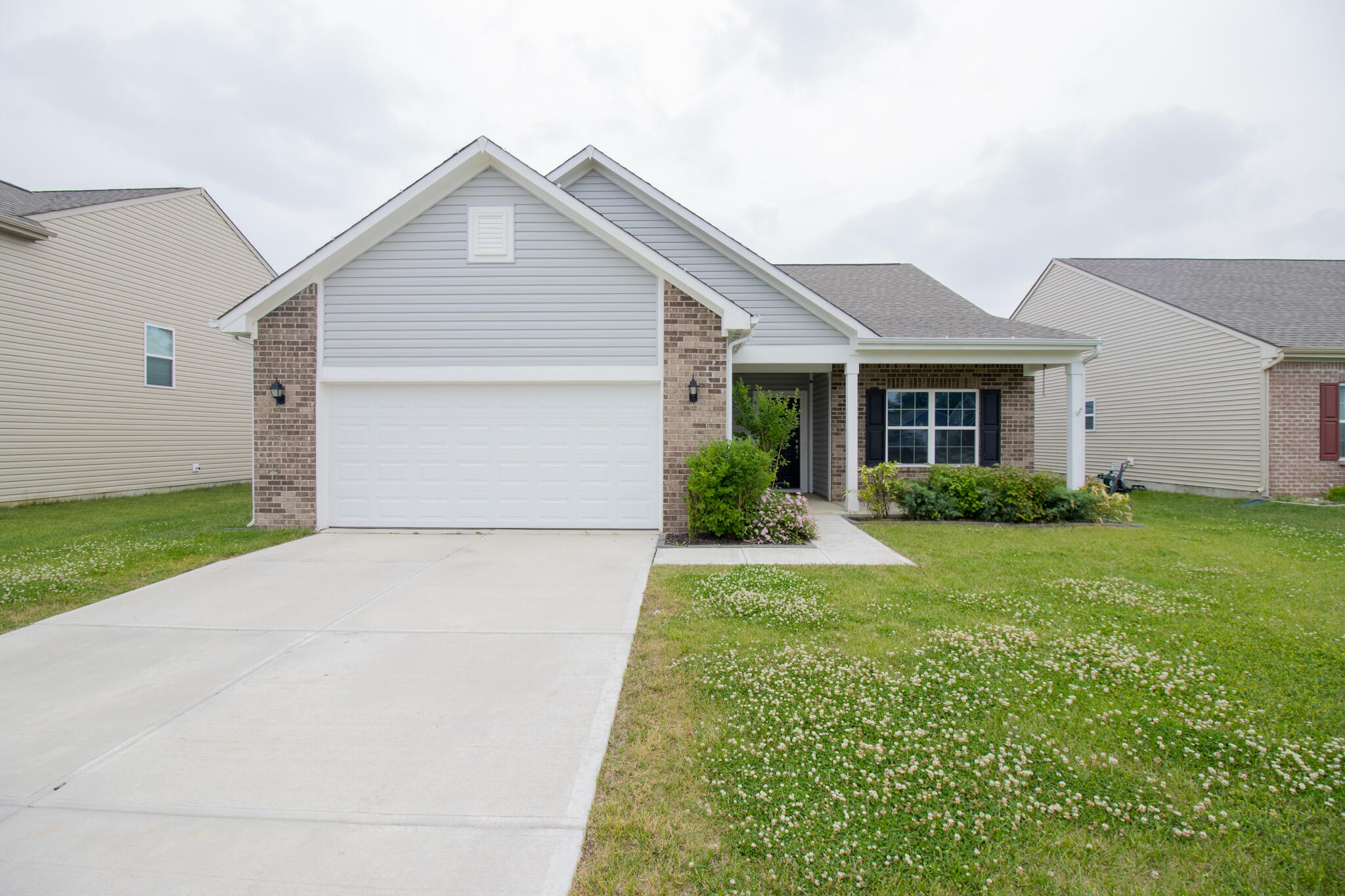 941 Sand Walk Lane