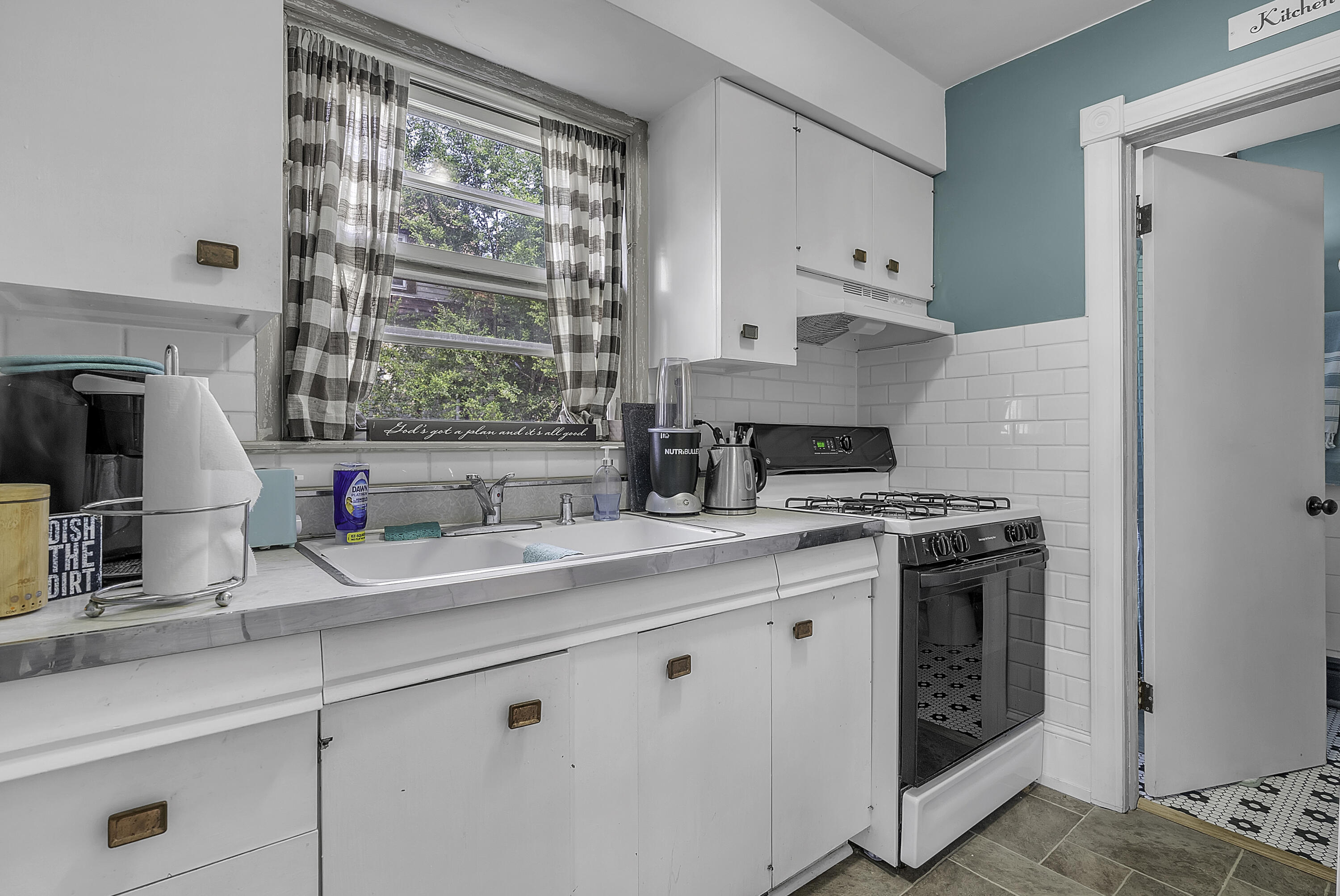 216 E Goldsborough Street