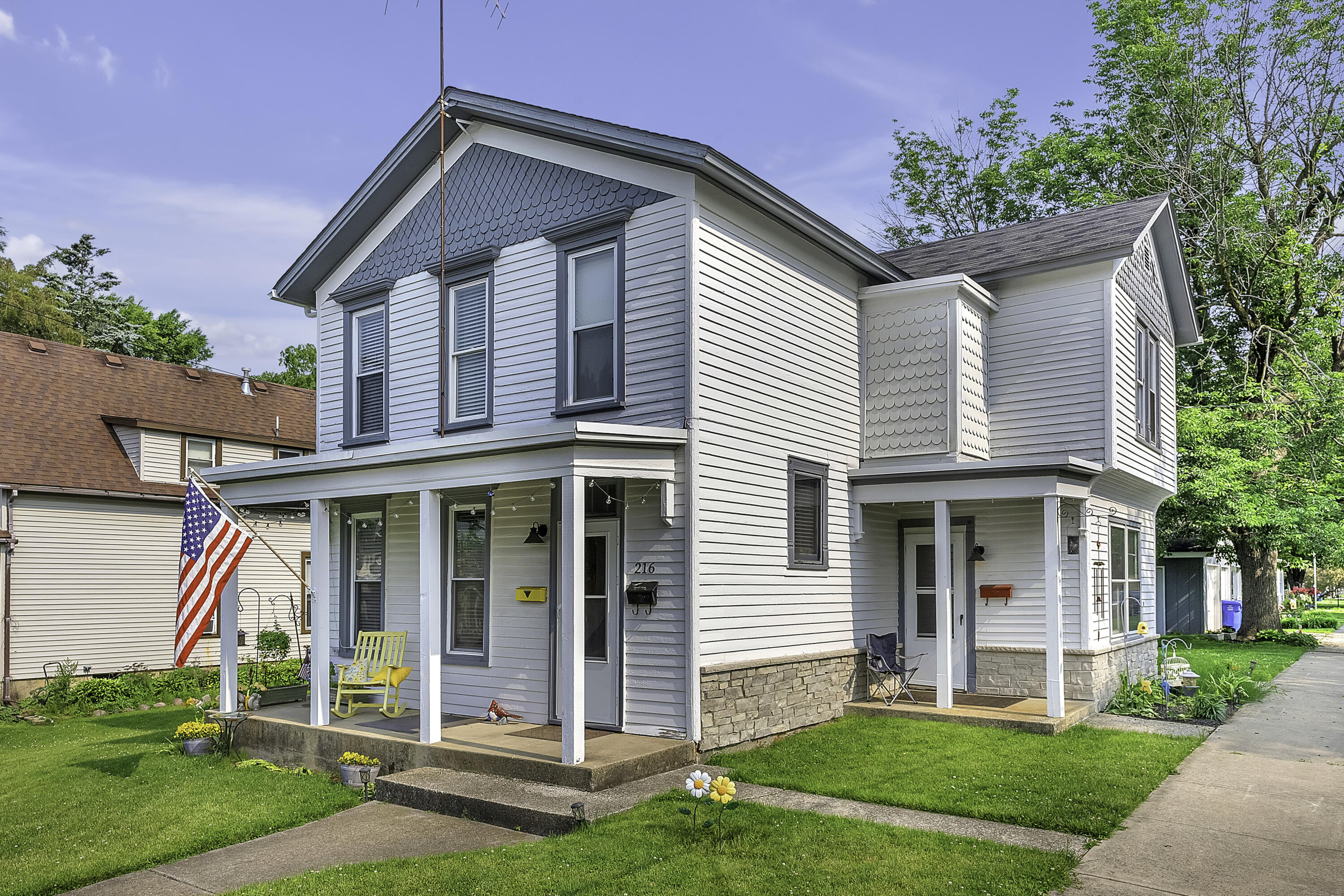 216 E Goldsborough Street