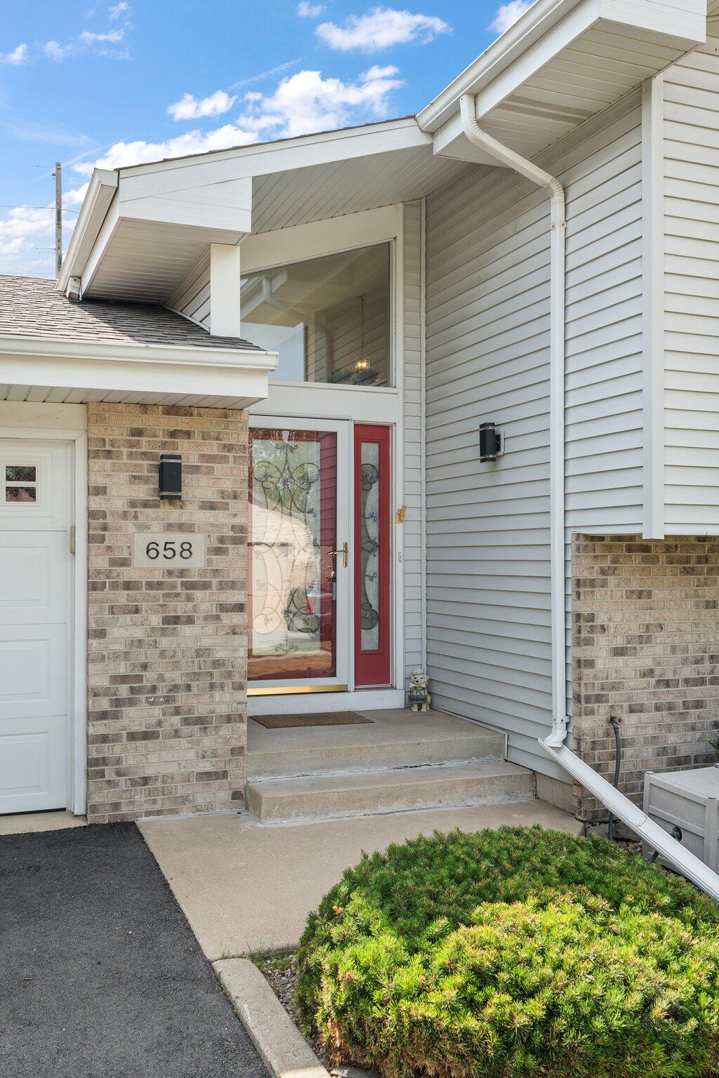 658 Forest Avenue