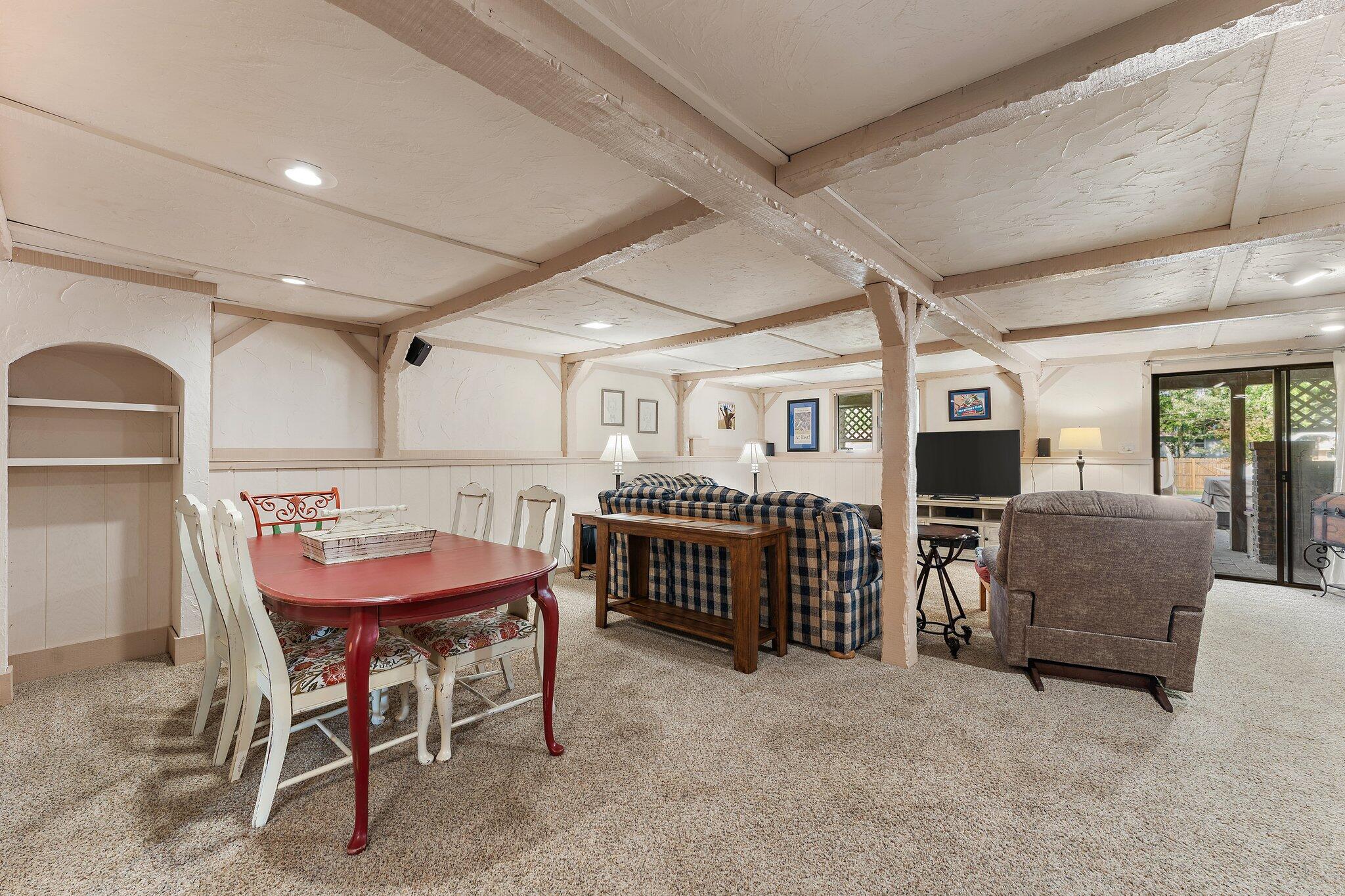 2319 Crestview Drive
