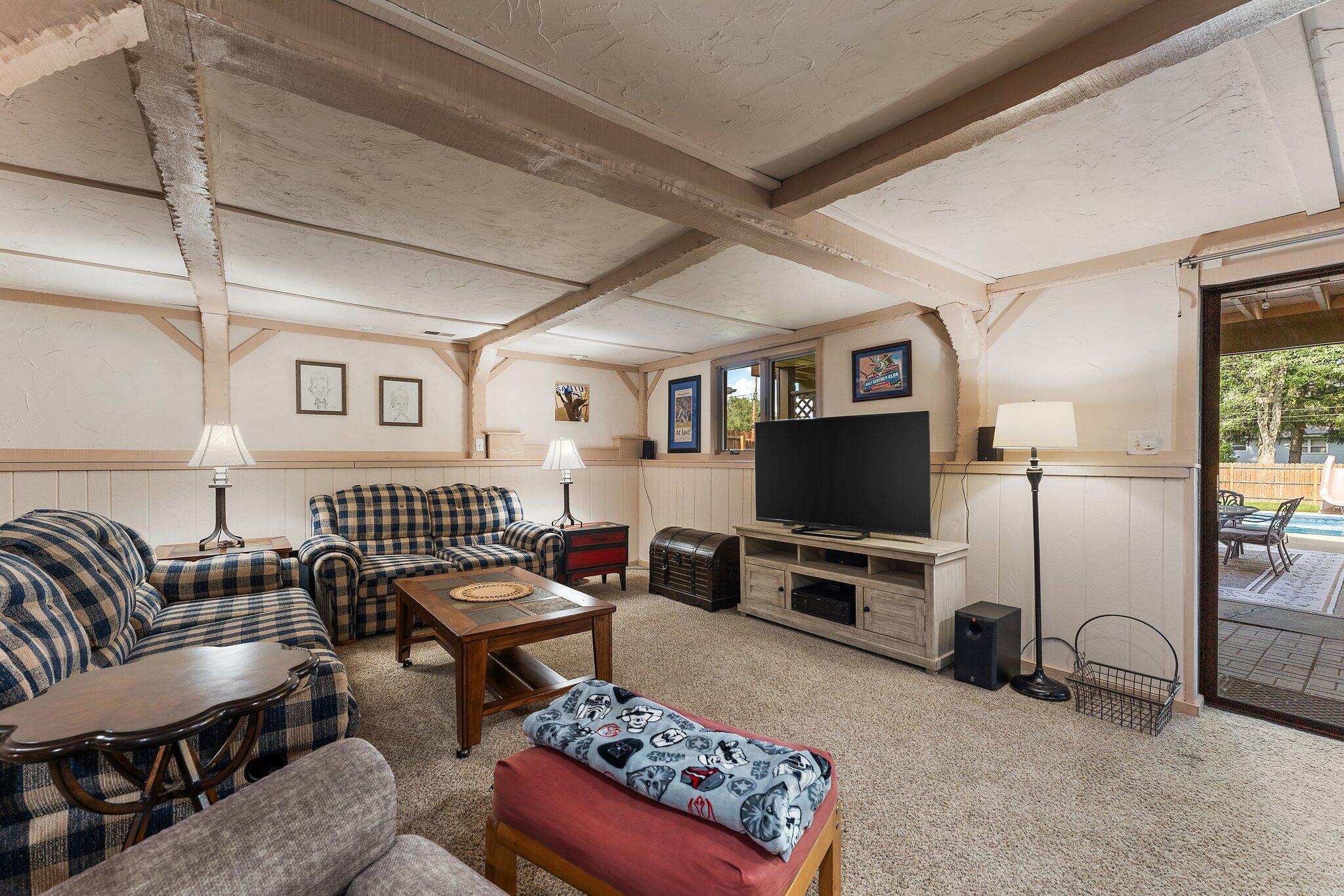 2319 Crestview Drive