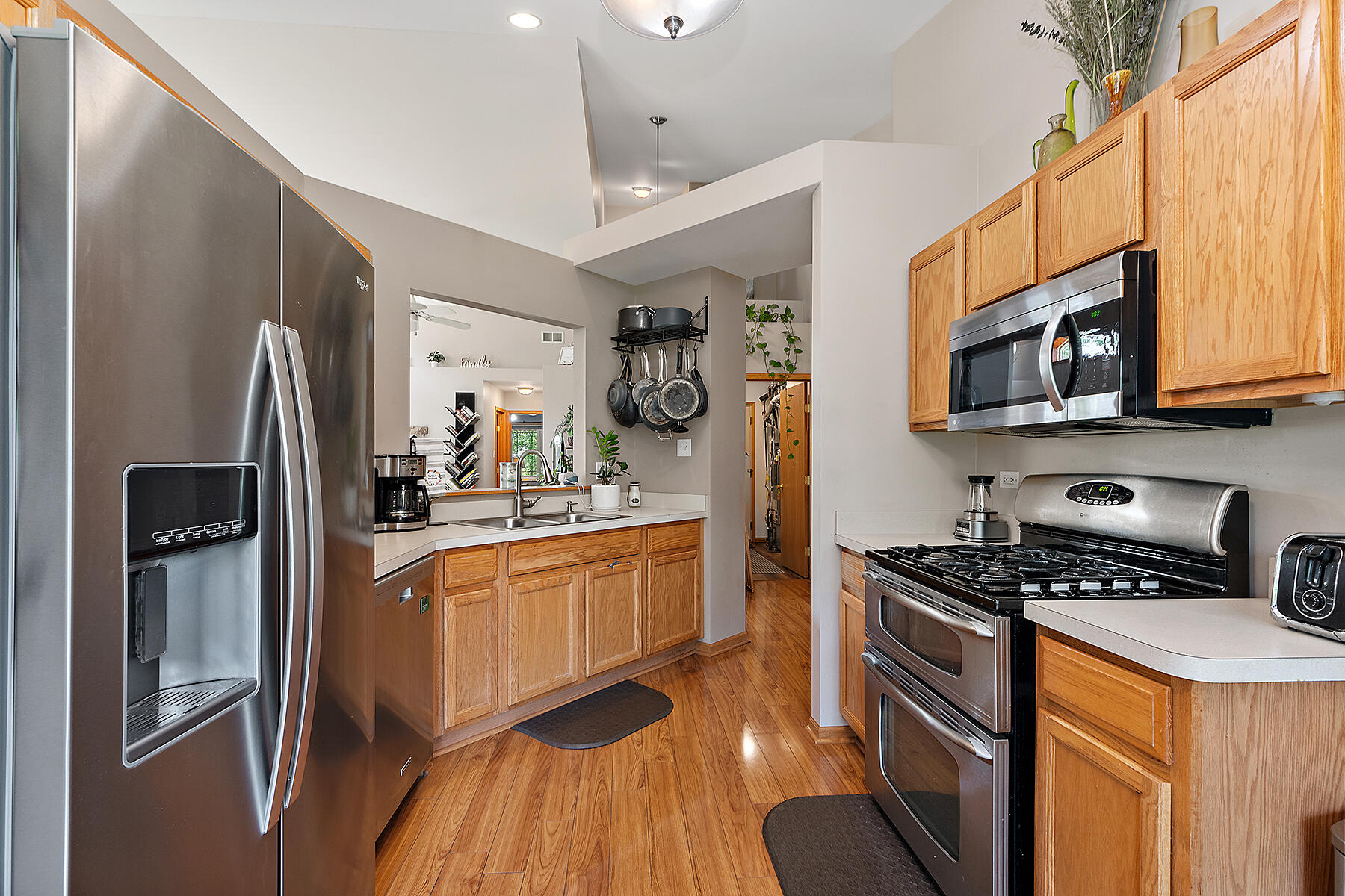 10031 Gettler Street