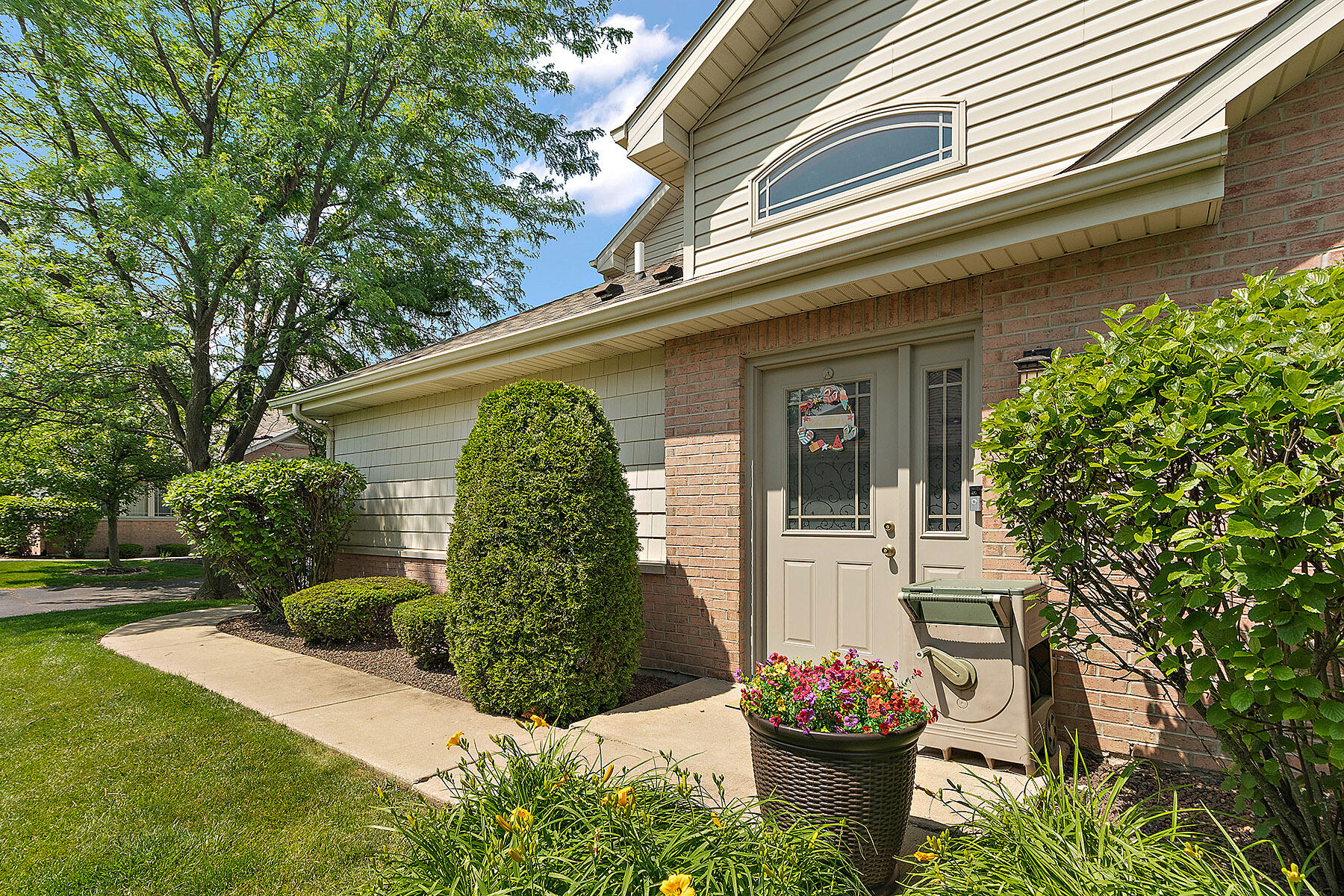 10031 Gettler Street