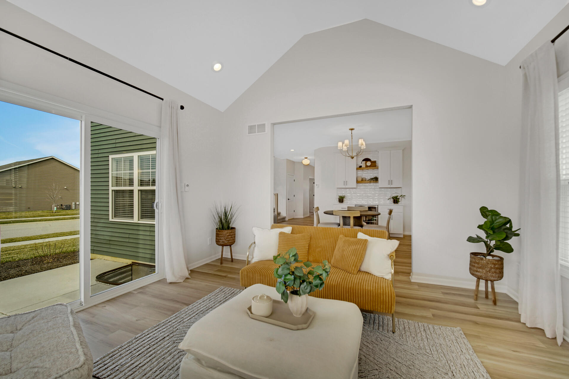 2101 Redwood Lane