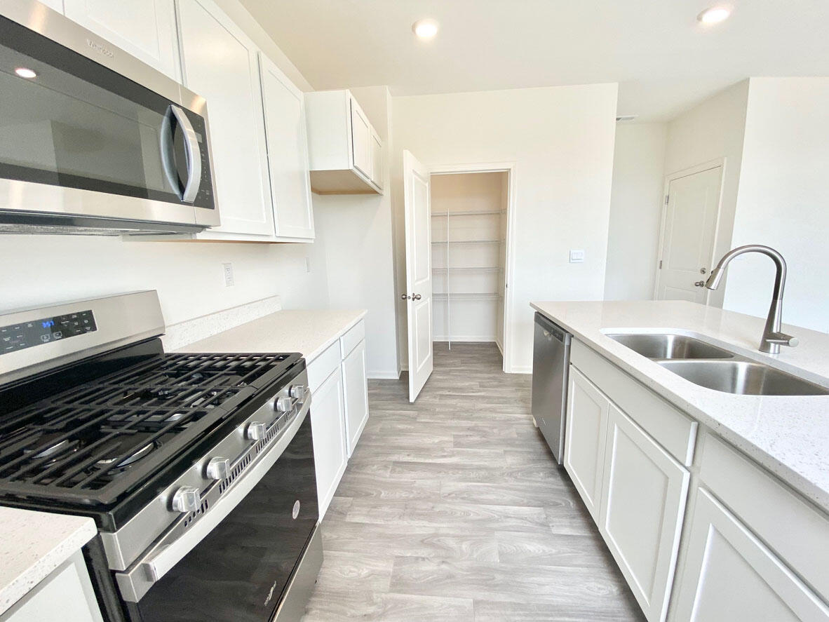 180 Aviana Avenue