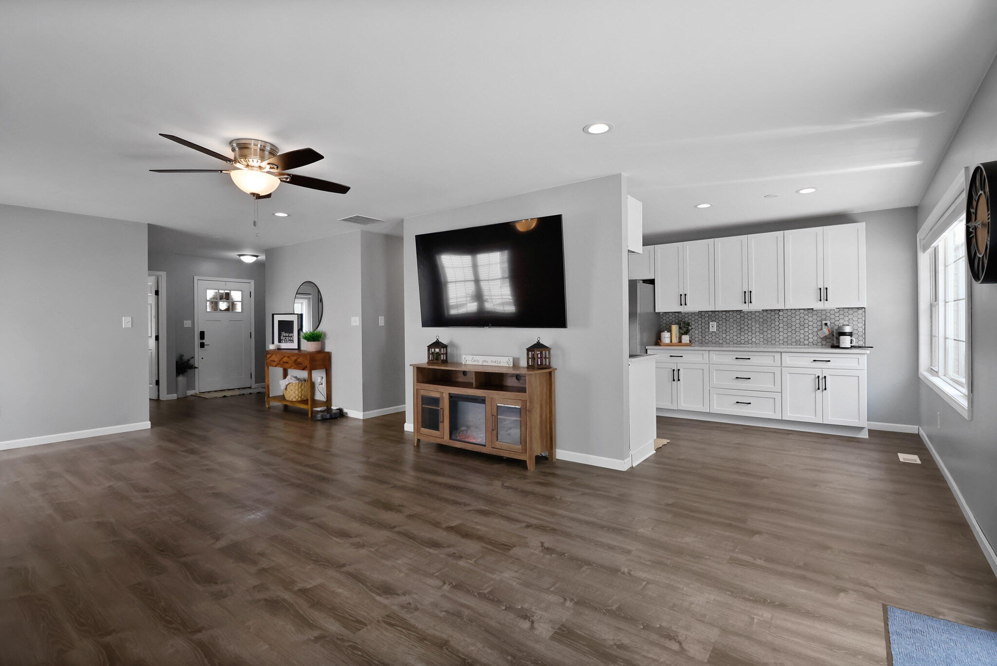 6685 W 158th Place