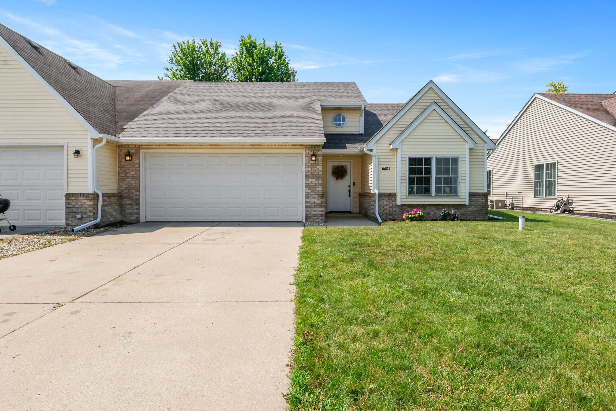 6685 W 158th Place