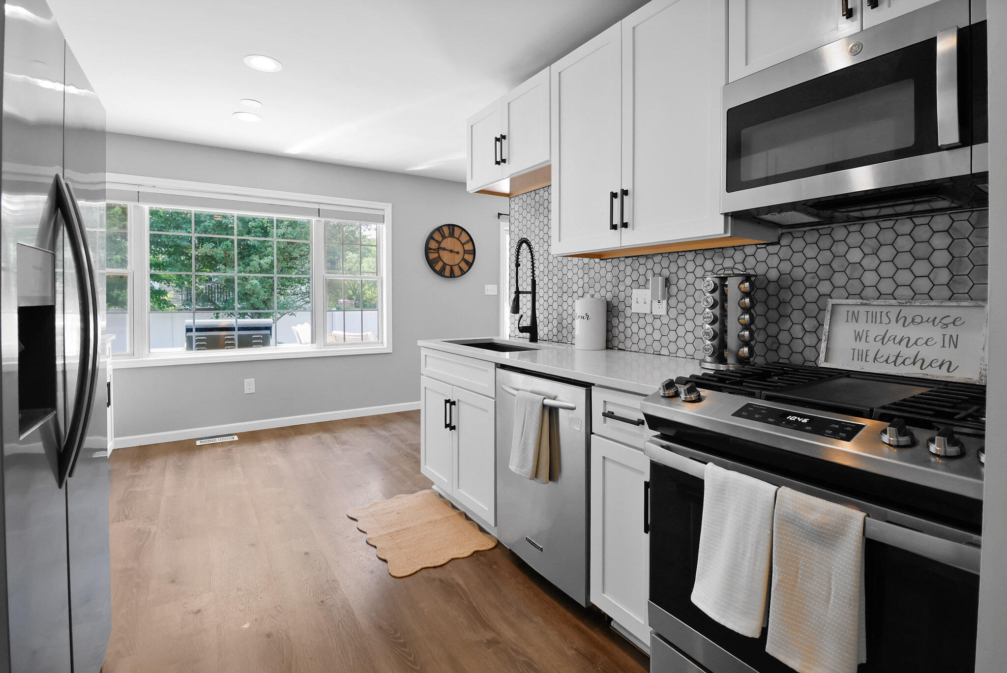 6685 W 158th Place