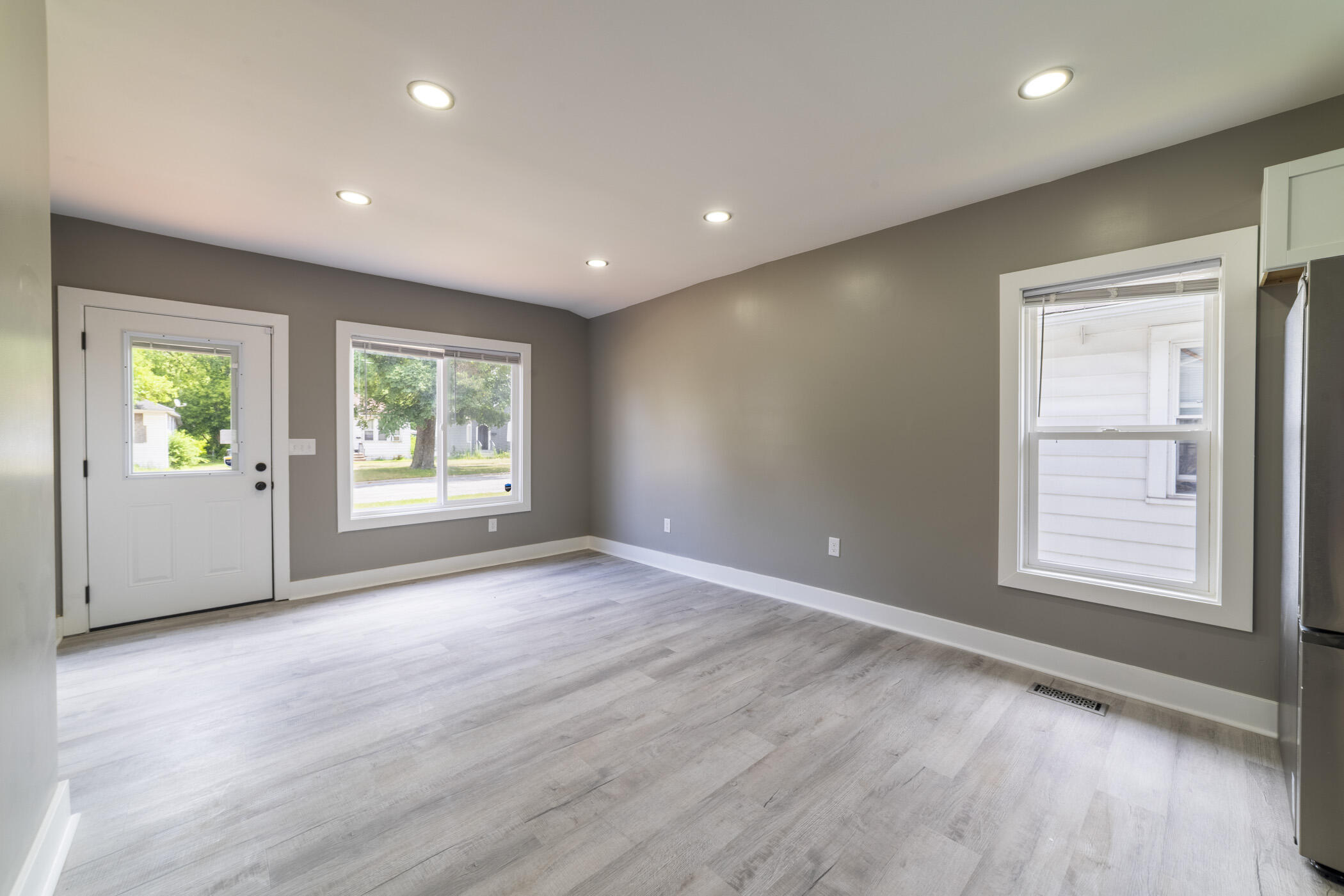 3776 Harrison Street