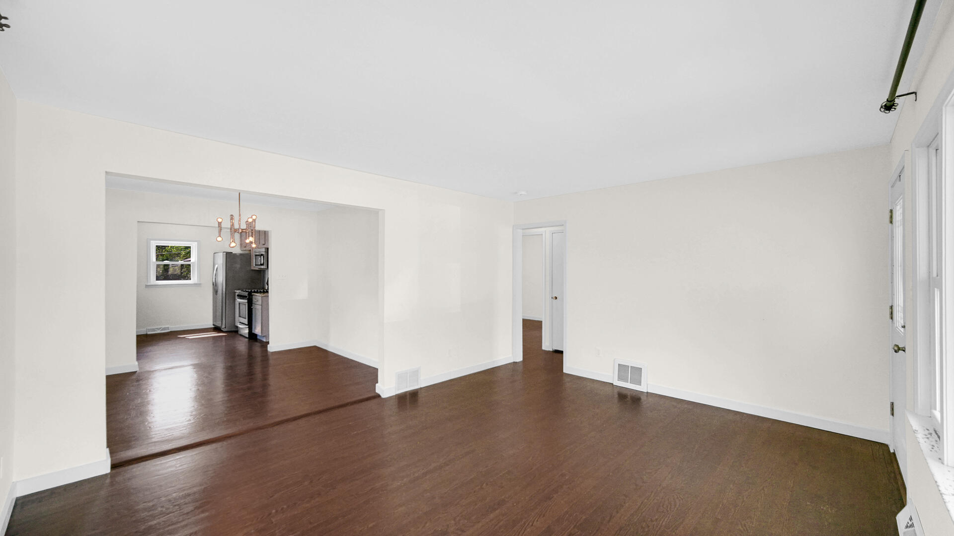206 N Oakwood Drive