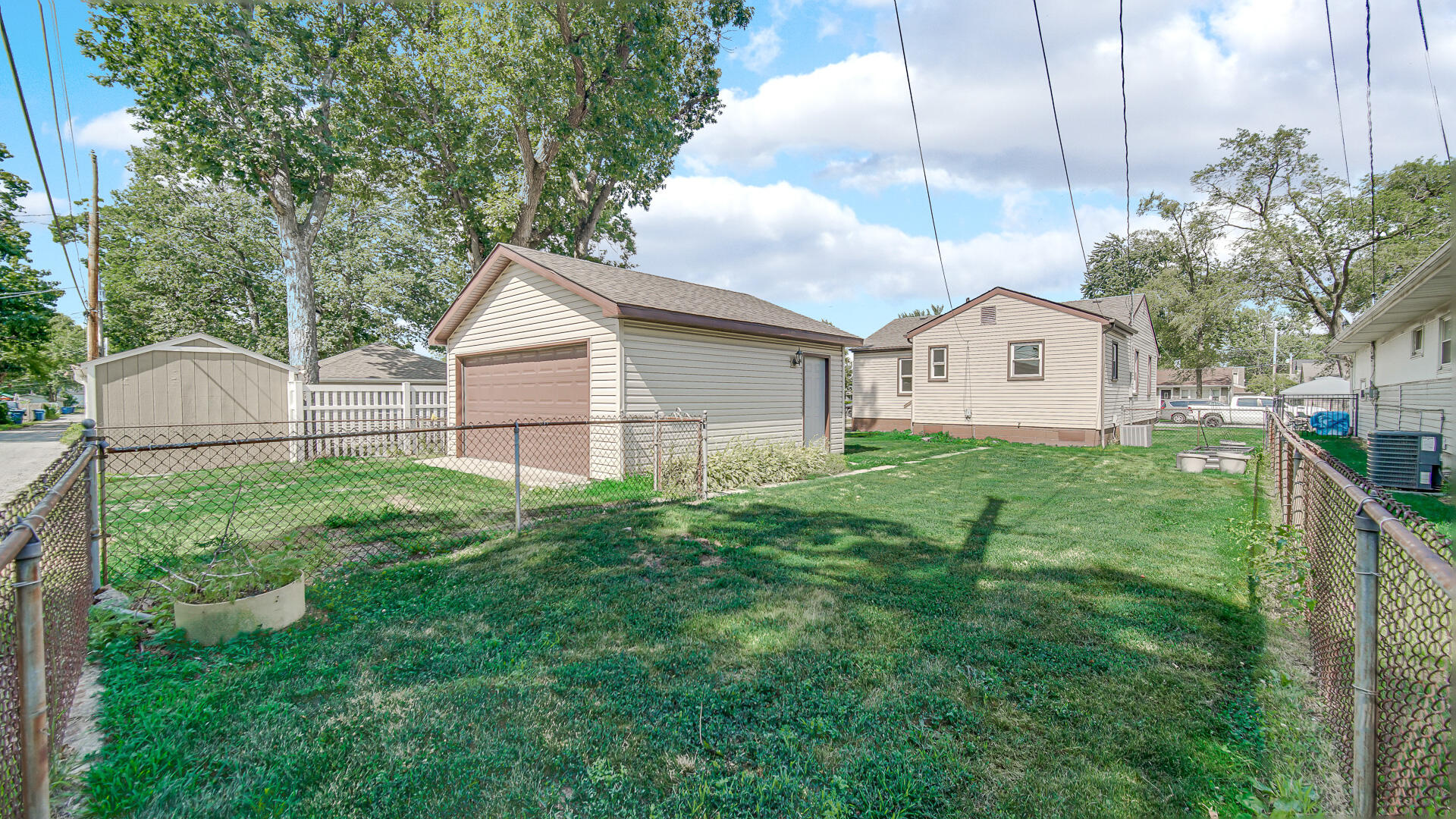 206 N Oakwood Drive