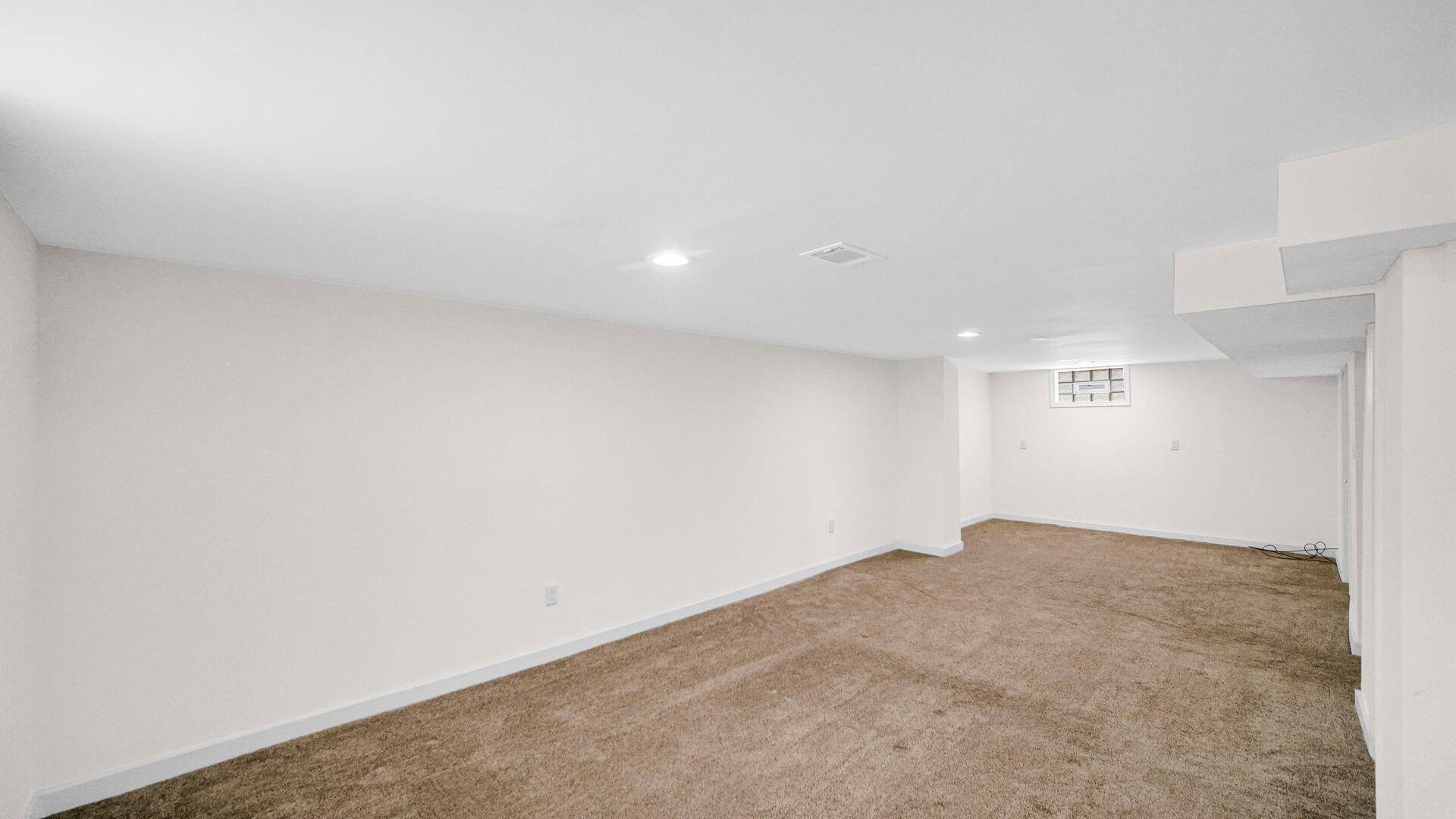 206 N Oakwood Drive