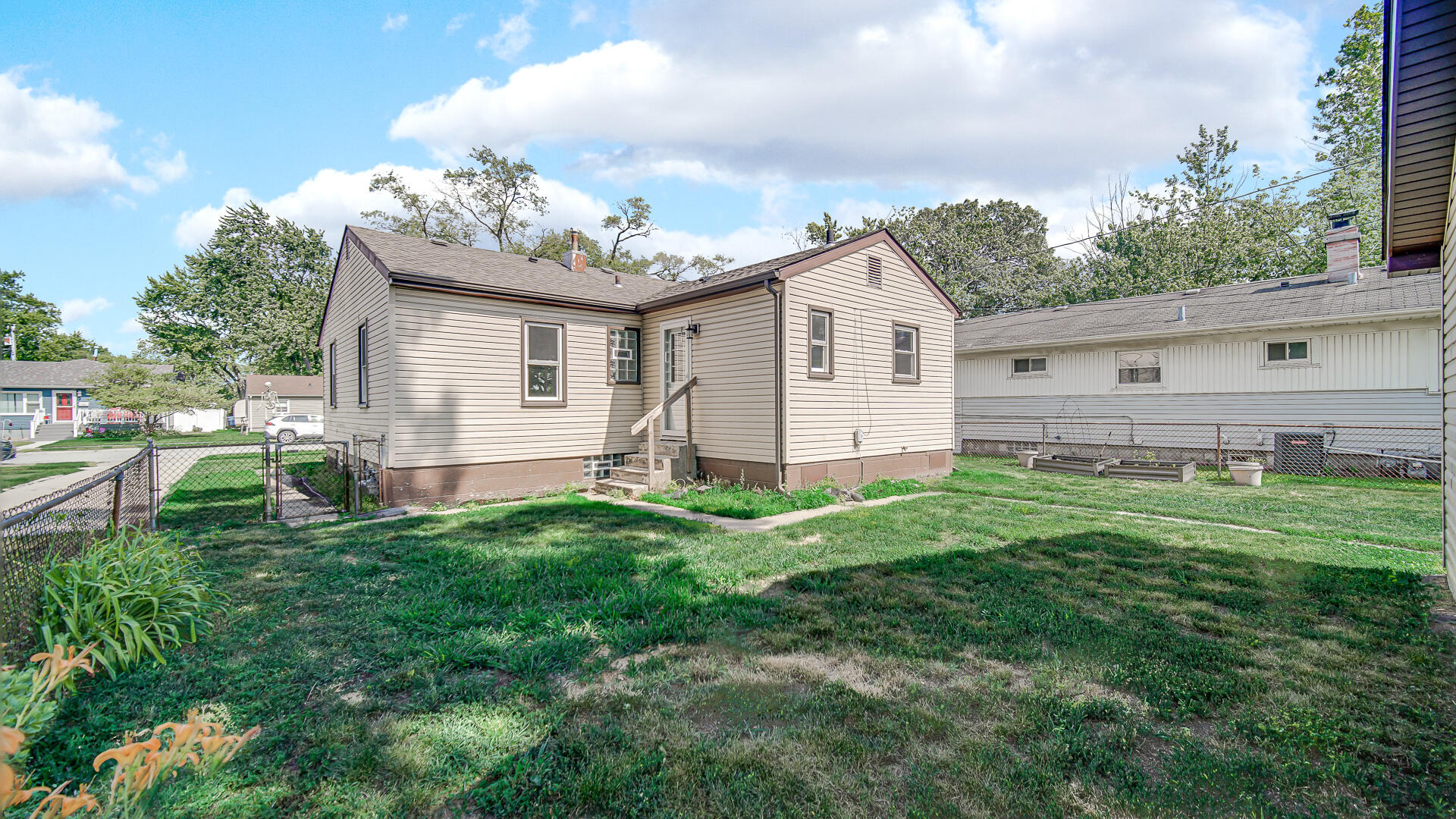 206 N Oakwood Drive