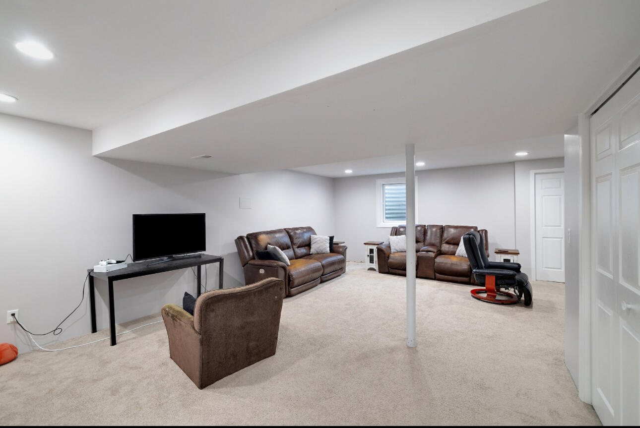 9634 Dixon Court