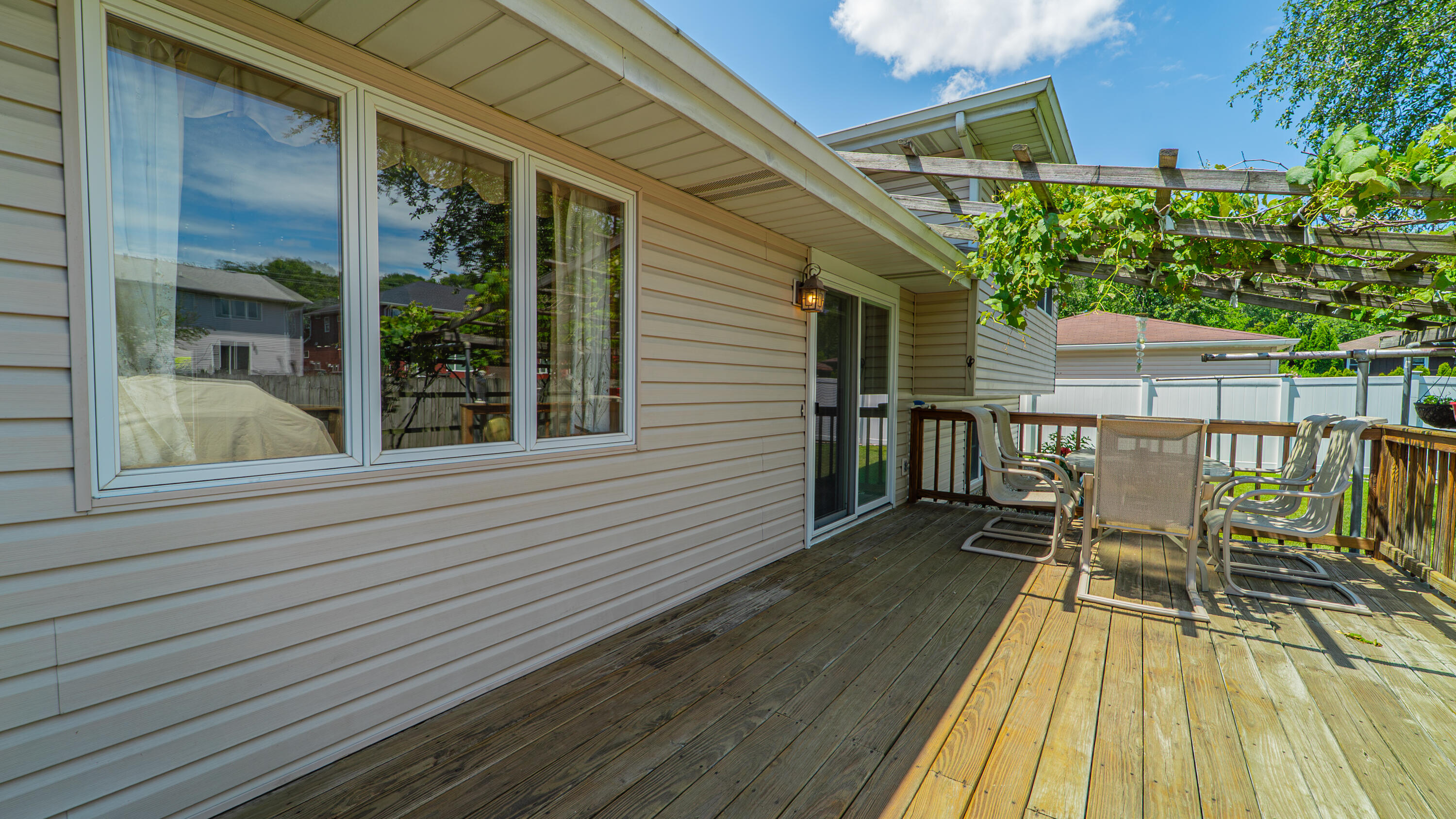 942 High Ridge Drive