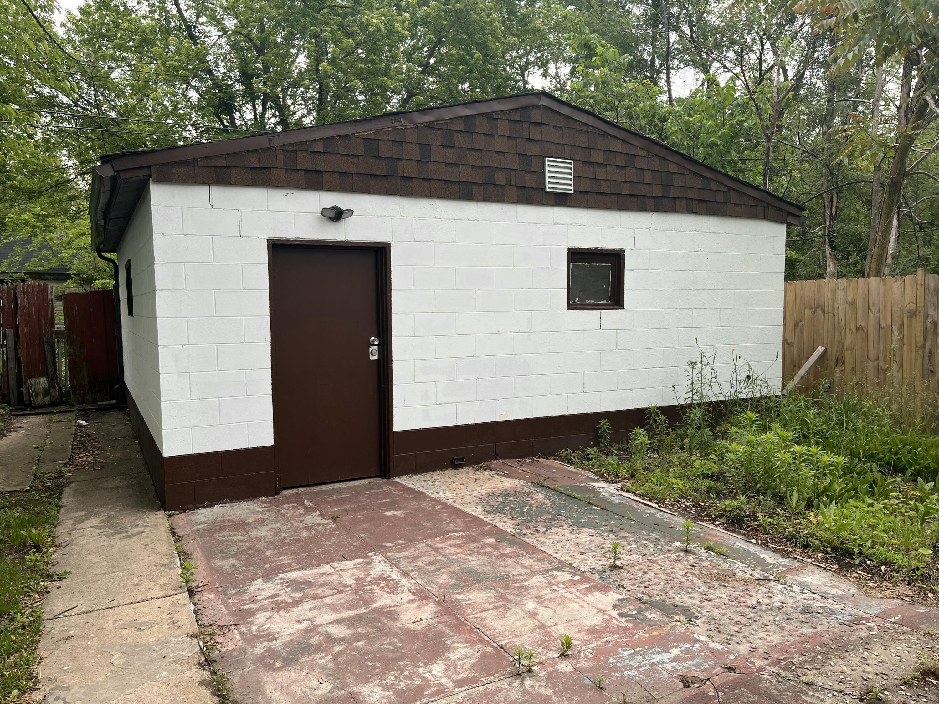 853 Louisiana Street