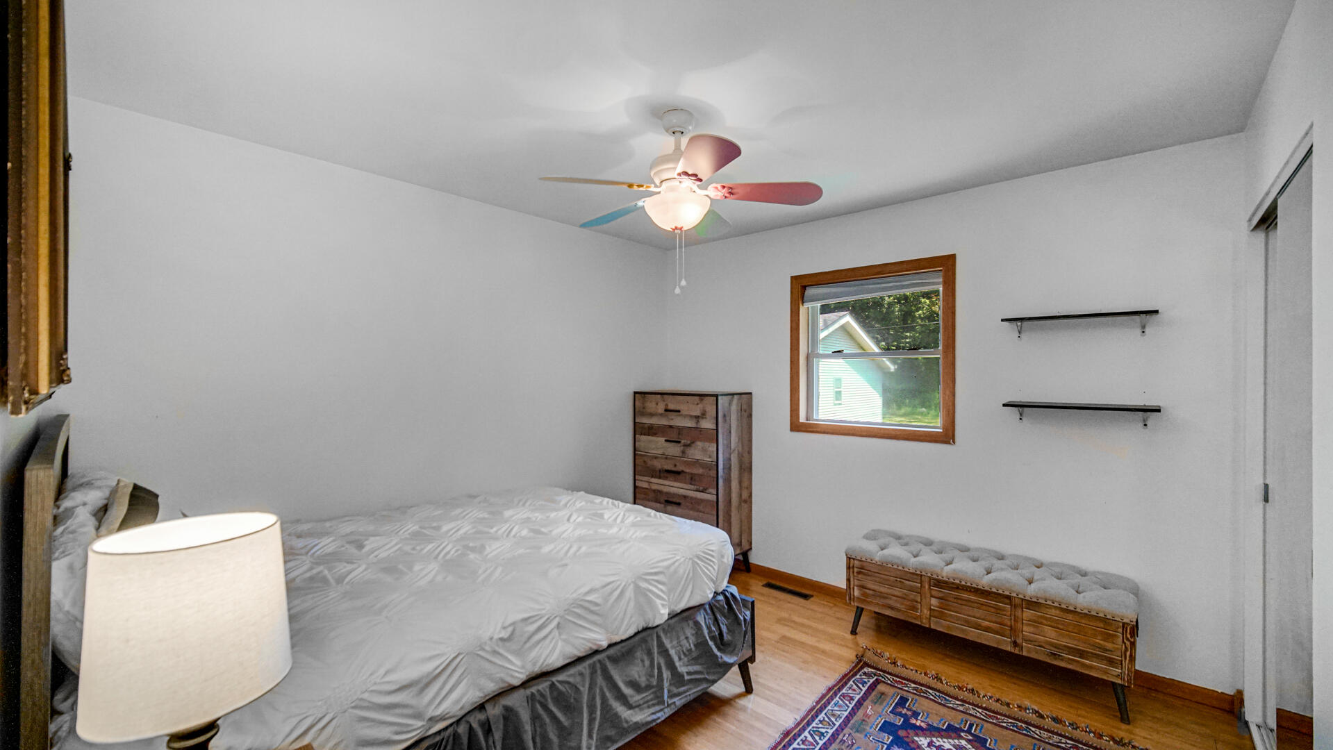 5202 Lynn Lane
