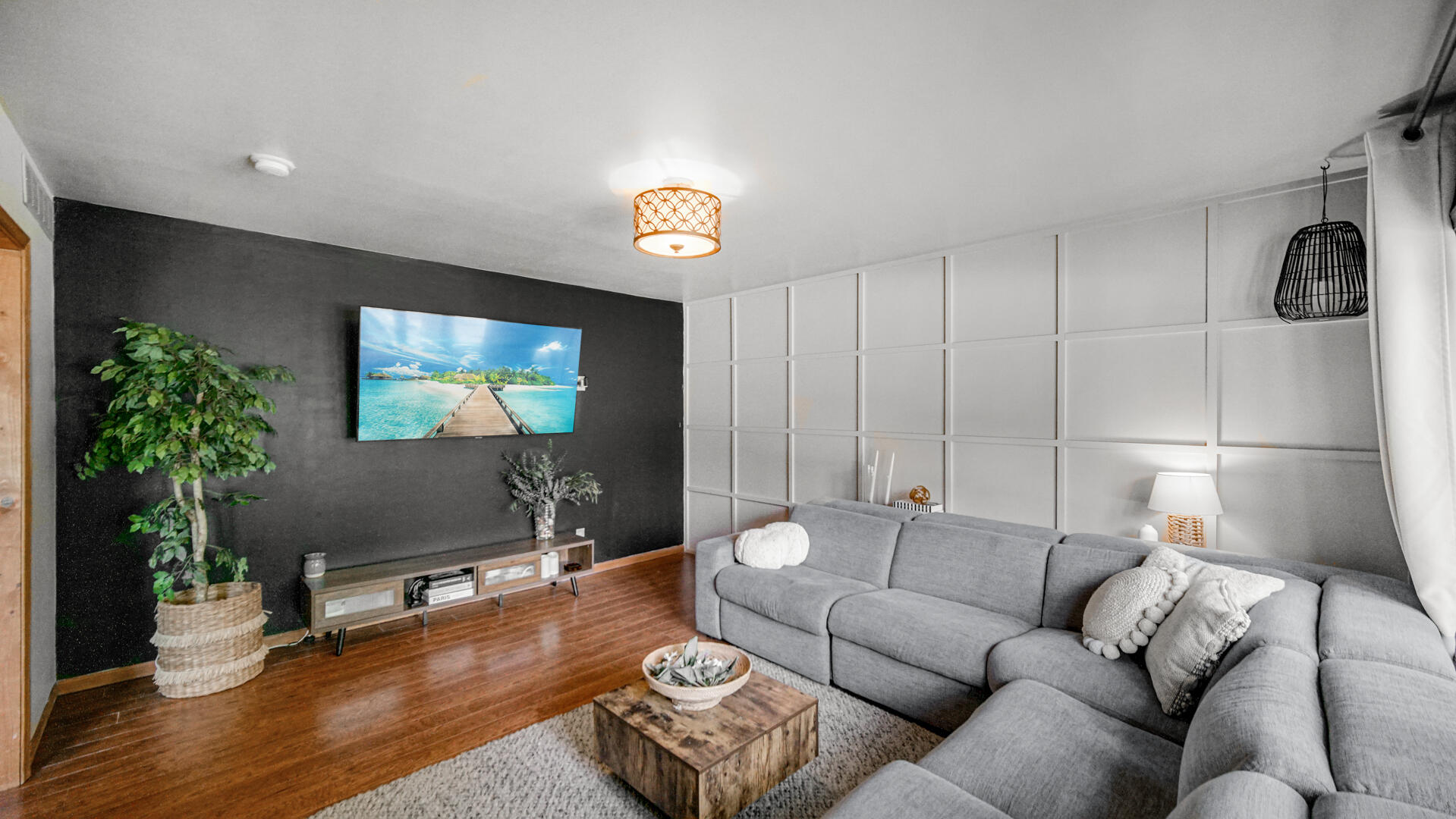 5202 Lynn Lane