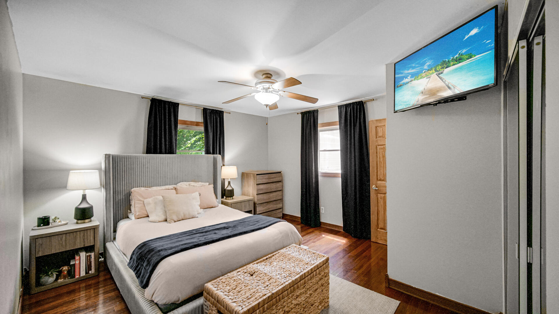 5202 Lynn Lane