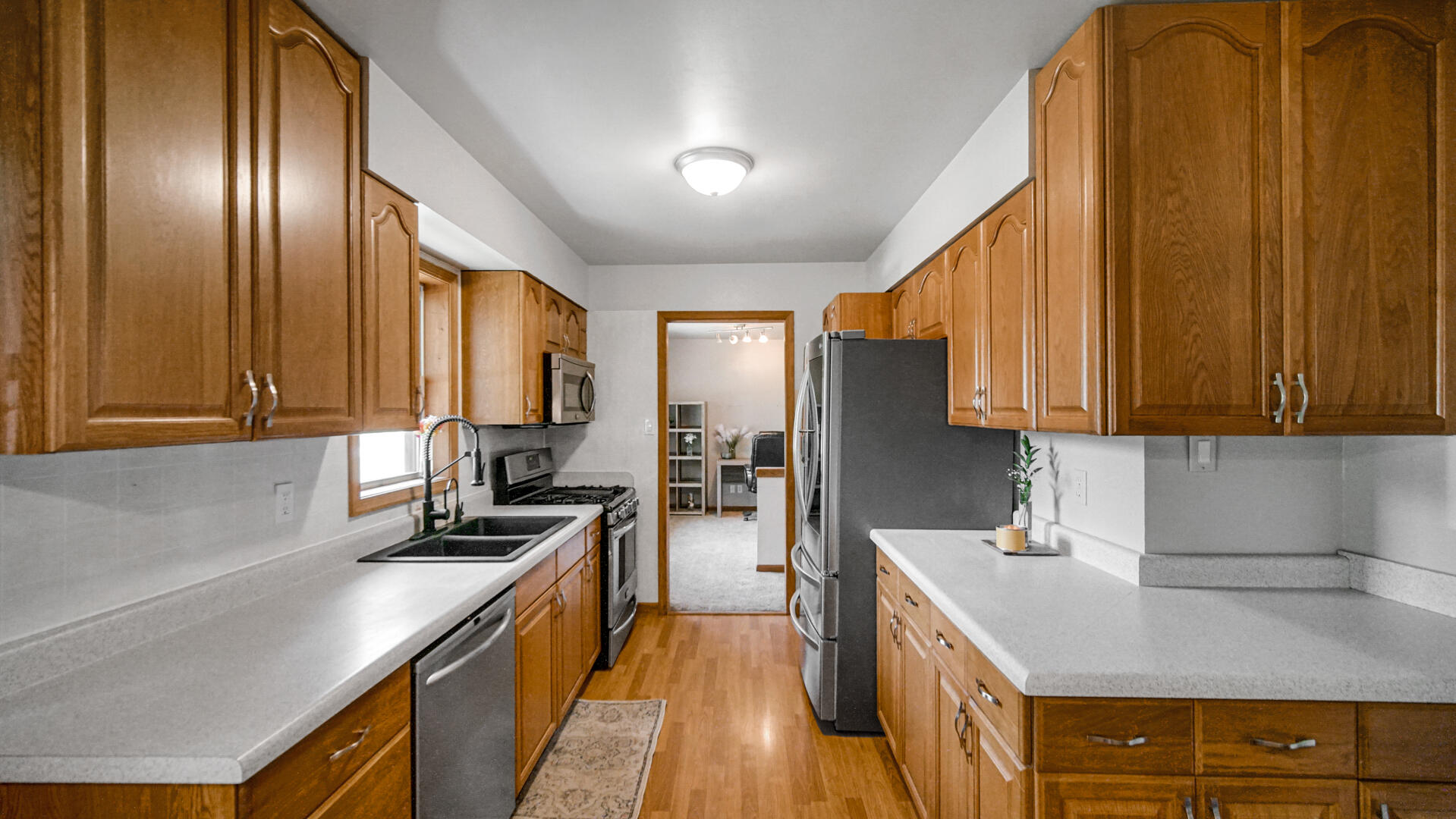 5202 Lynn Lane