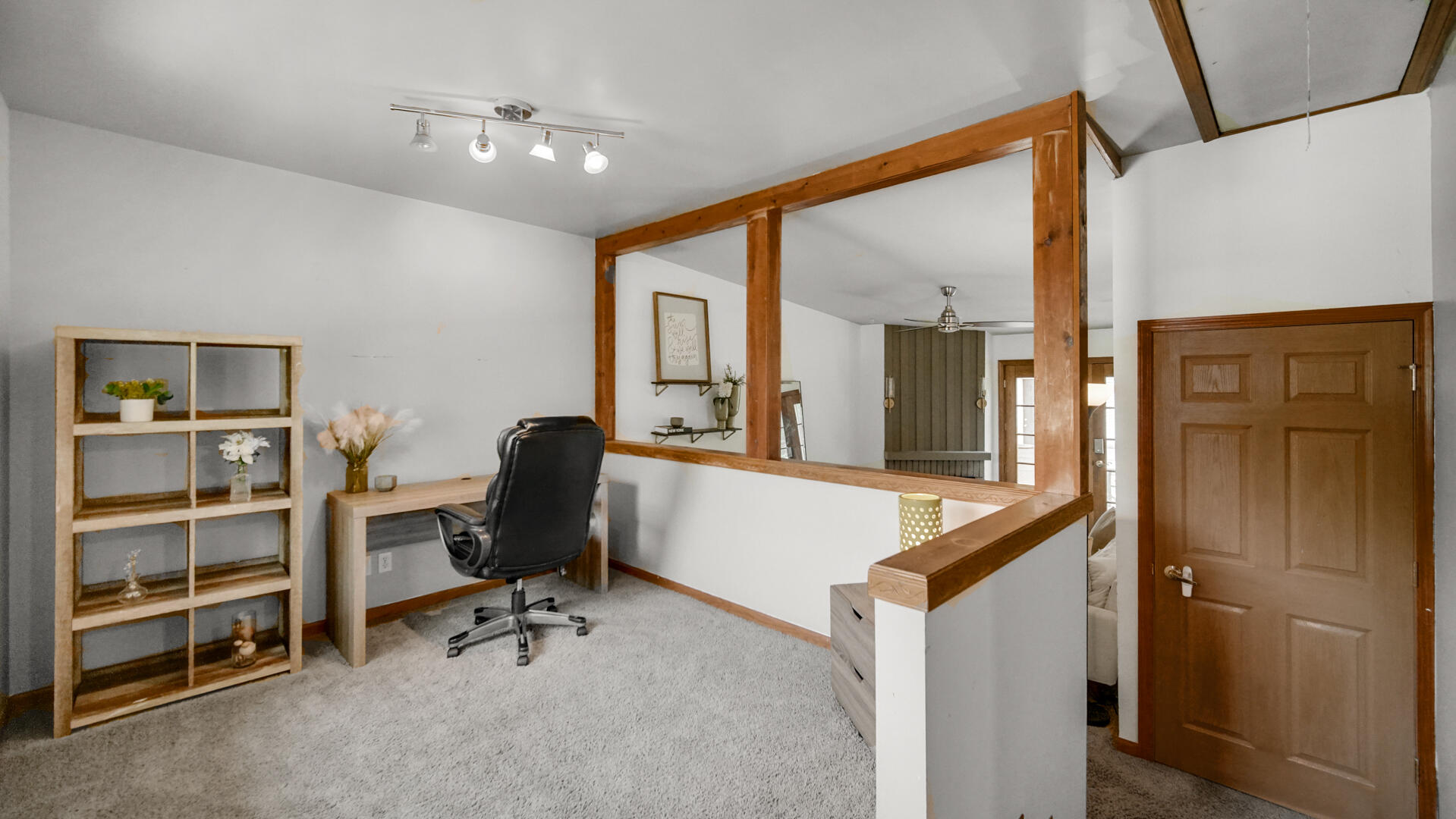 5202 Lynn Lane