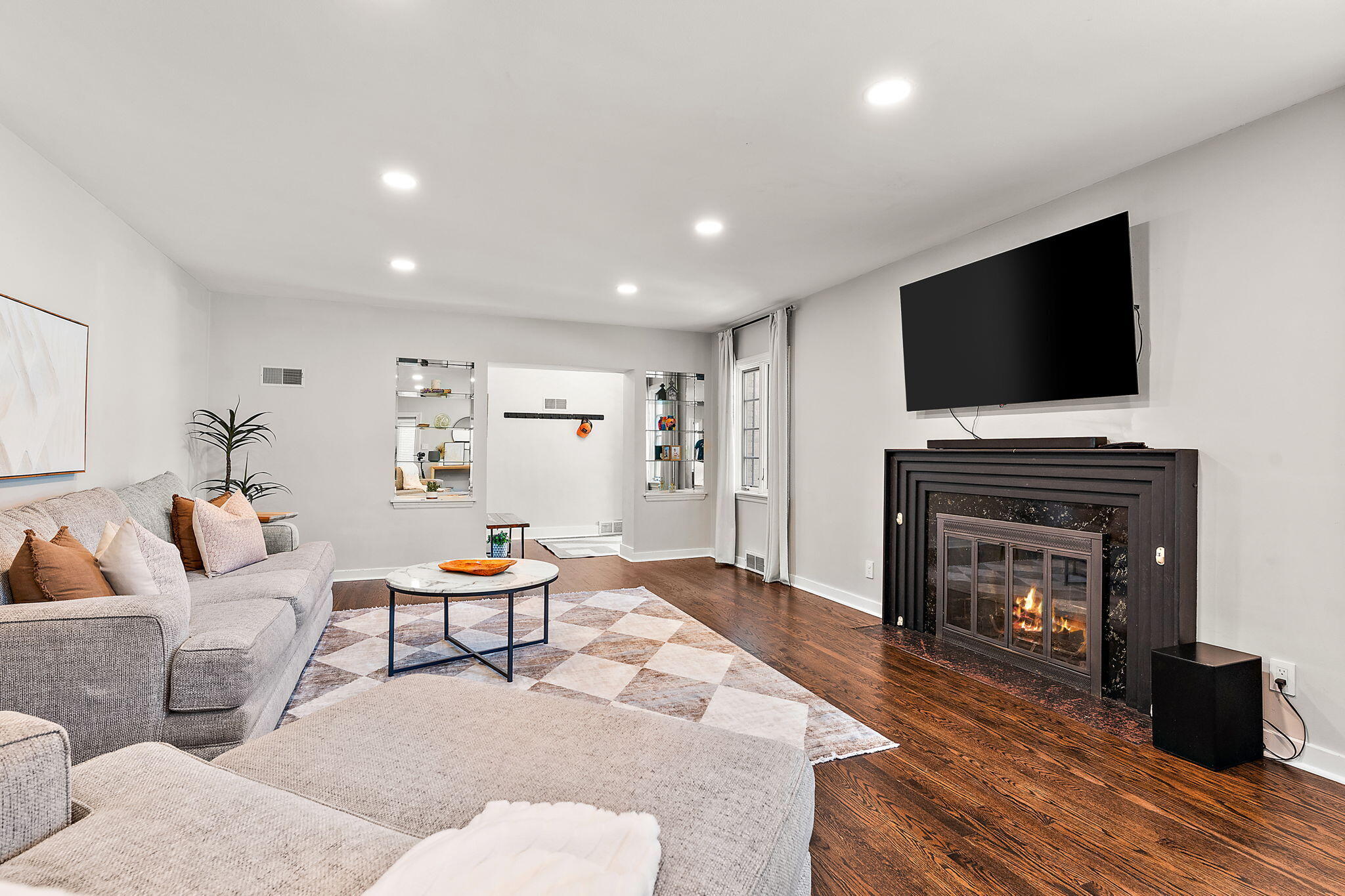 8816 Woodward Avenue