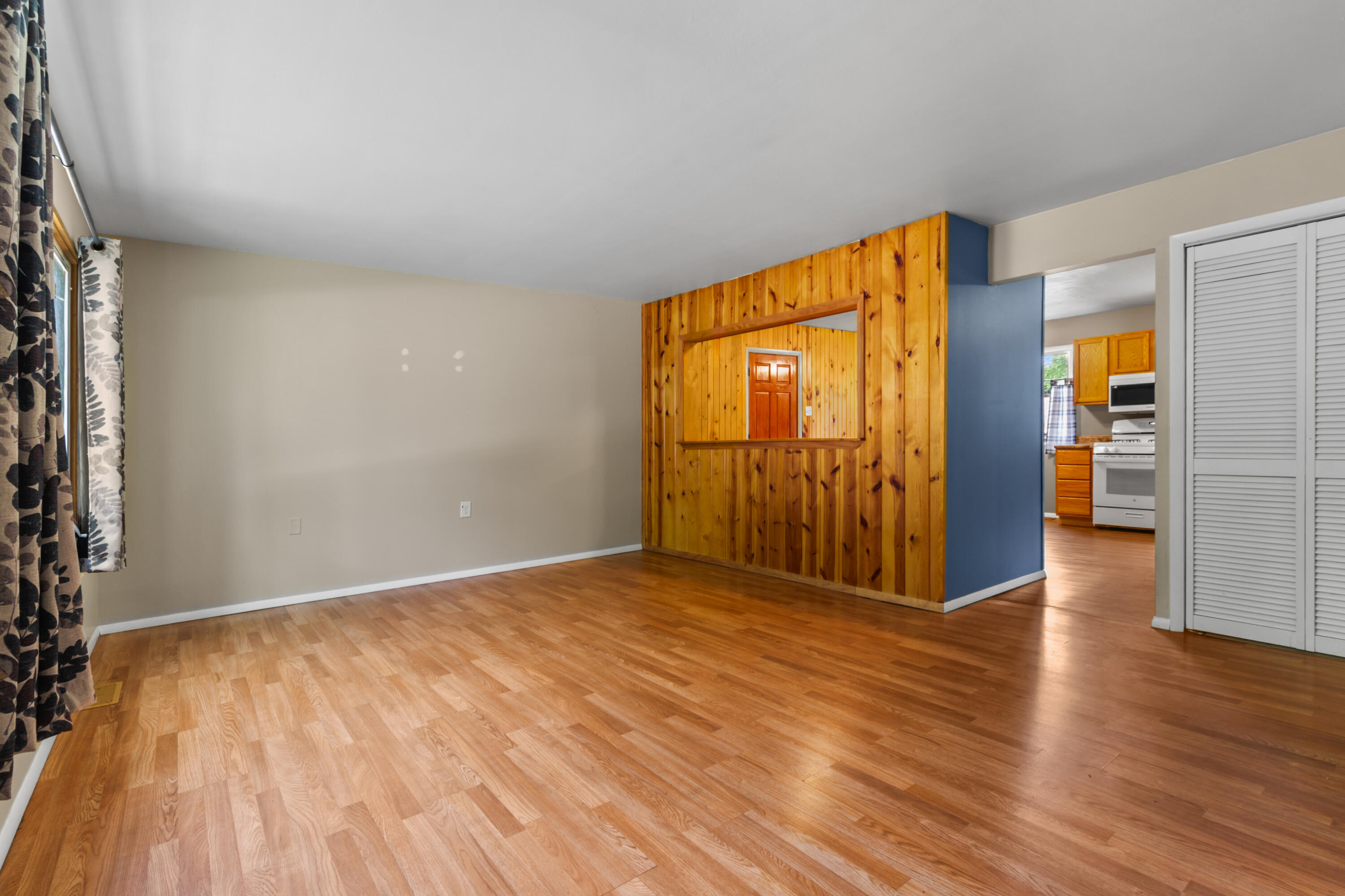 733 Fox River Road