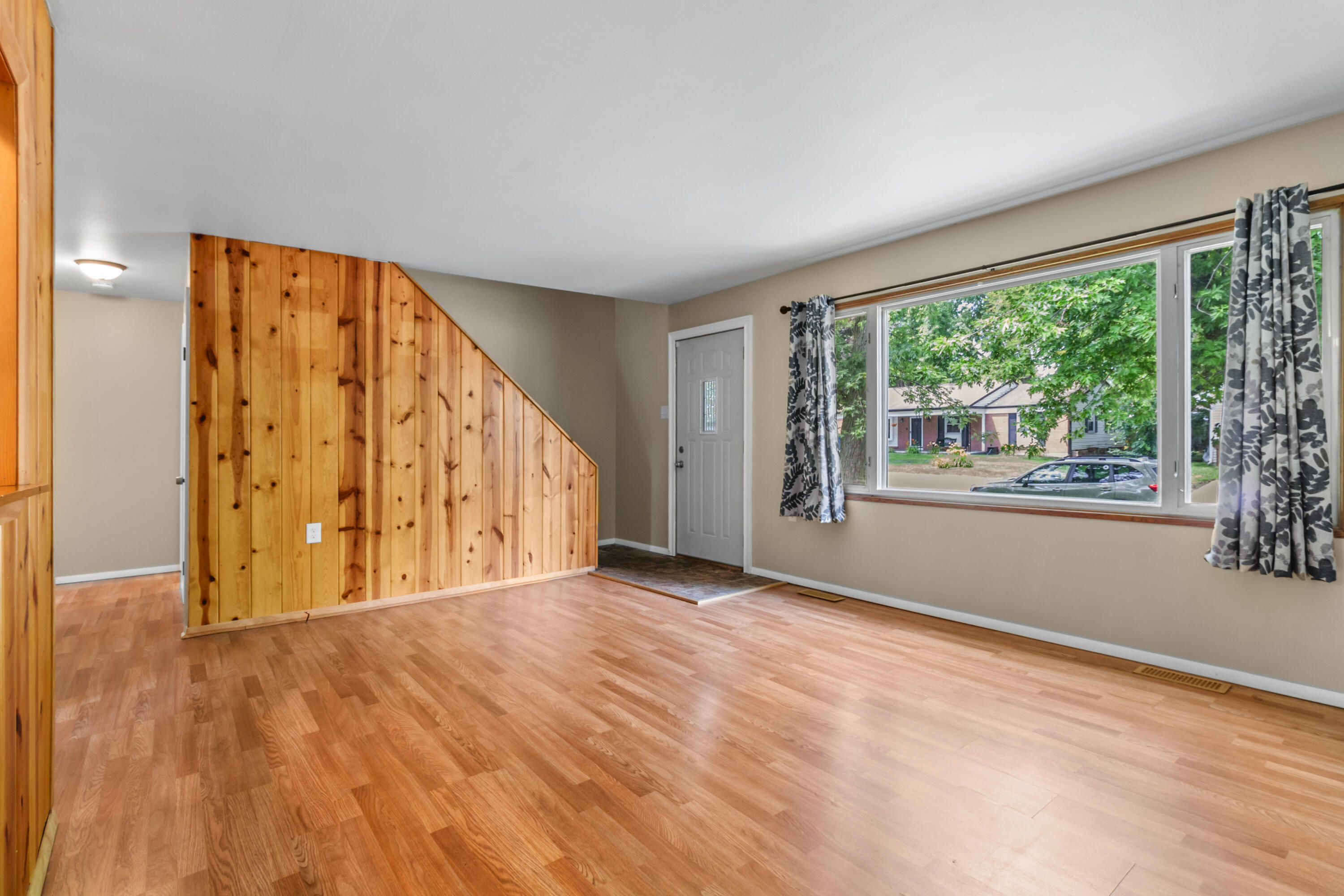 733 Fox River Road