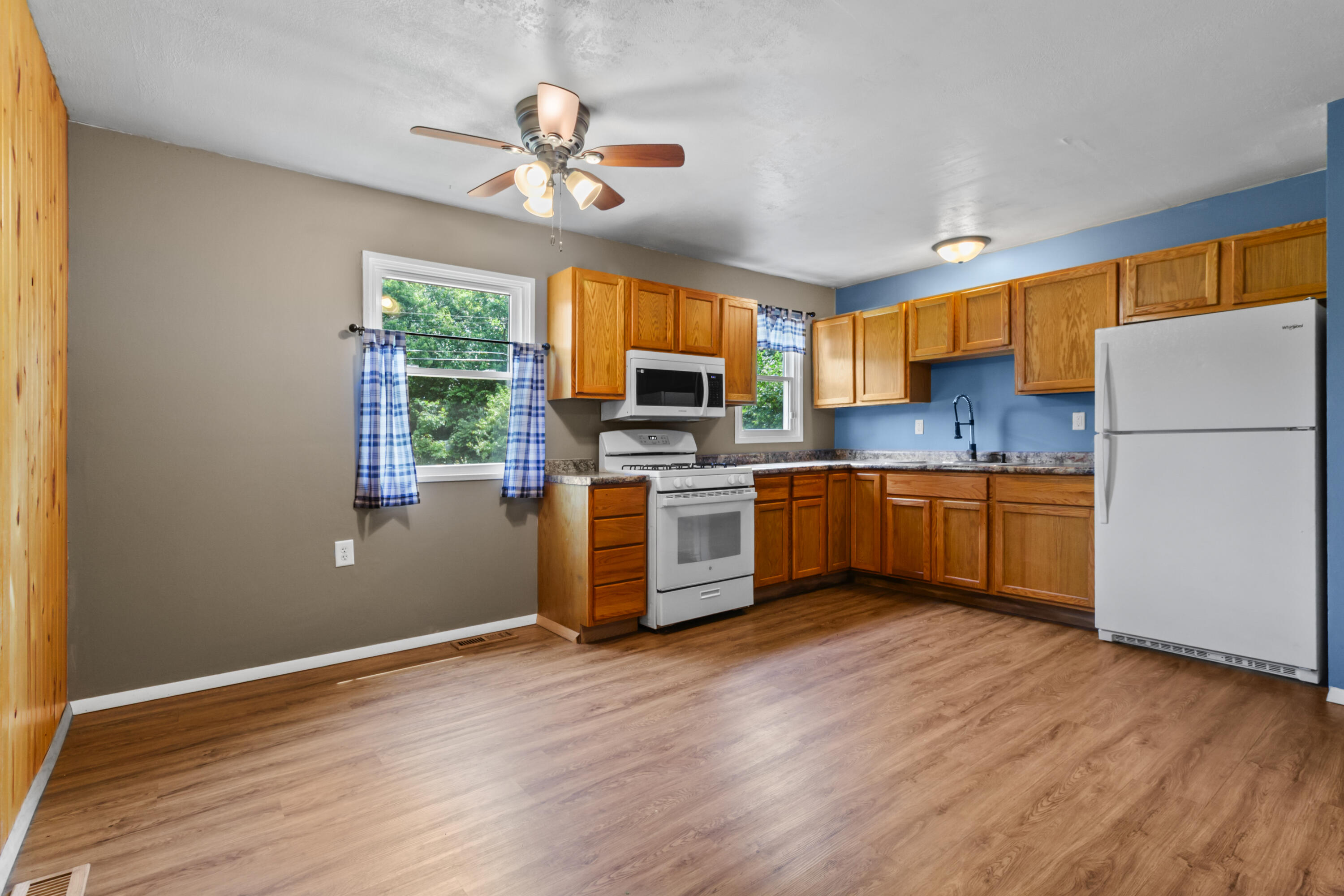 733 Fox River Road