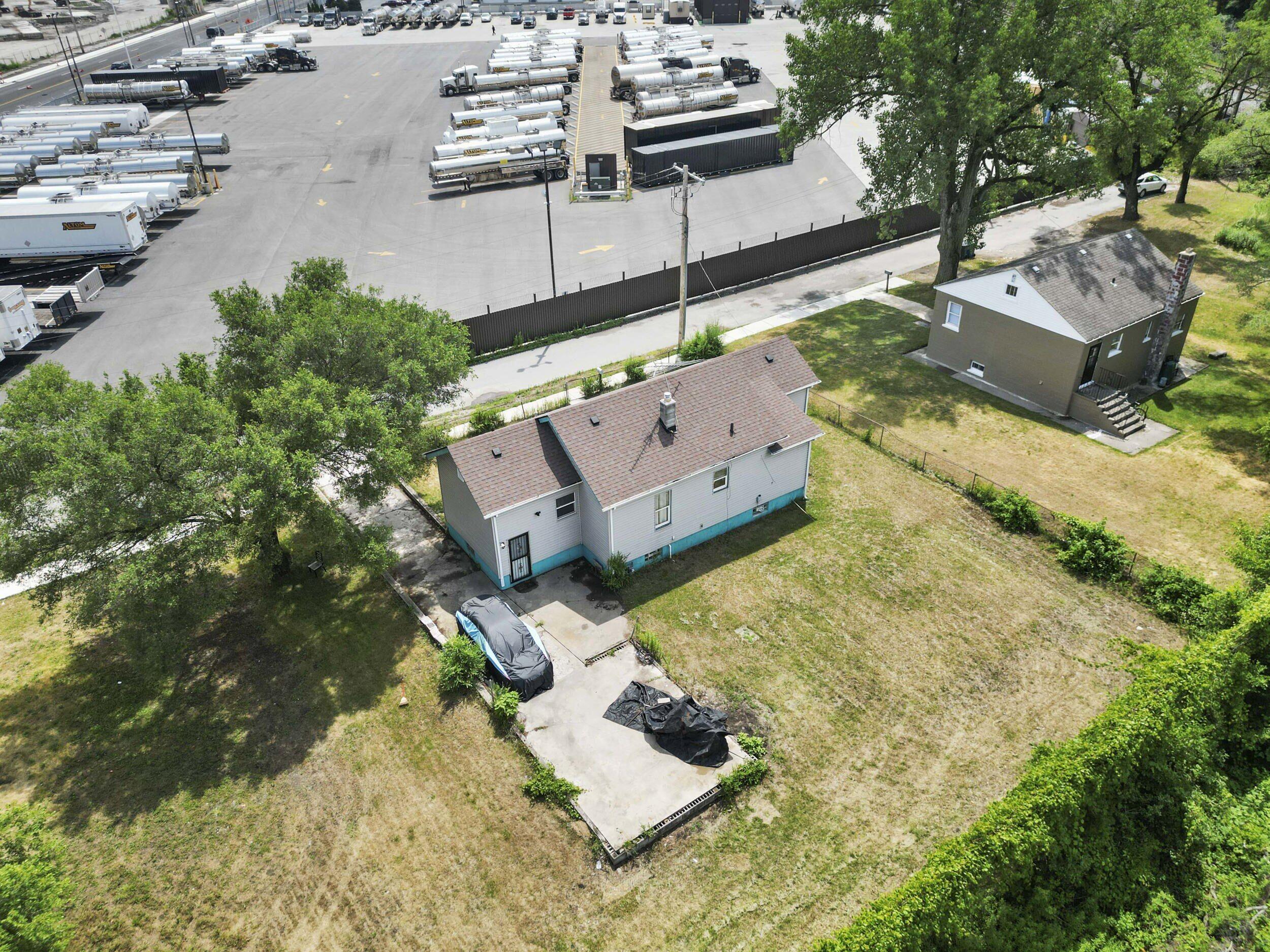 5960 White Oak Avenue