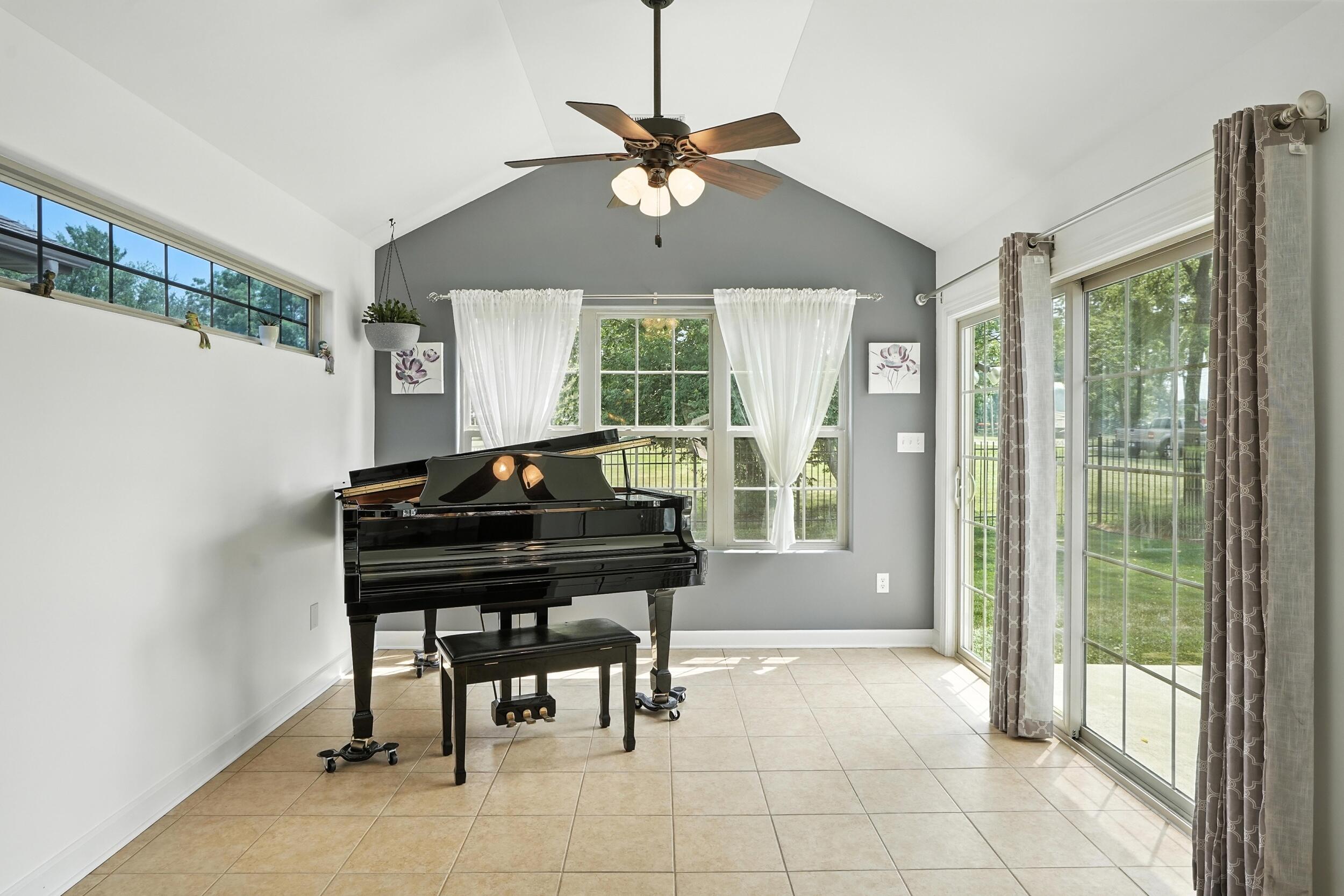 5527 Maggie Mae Court