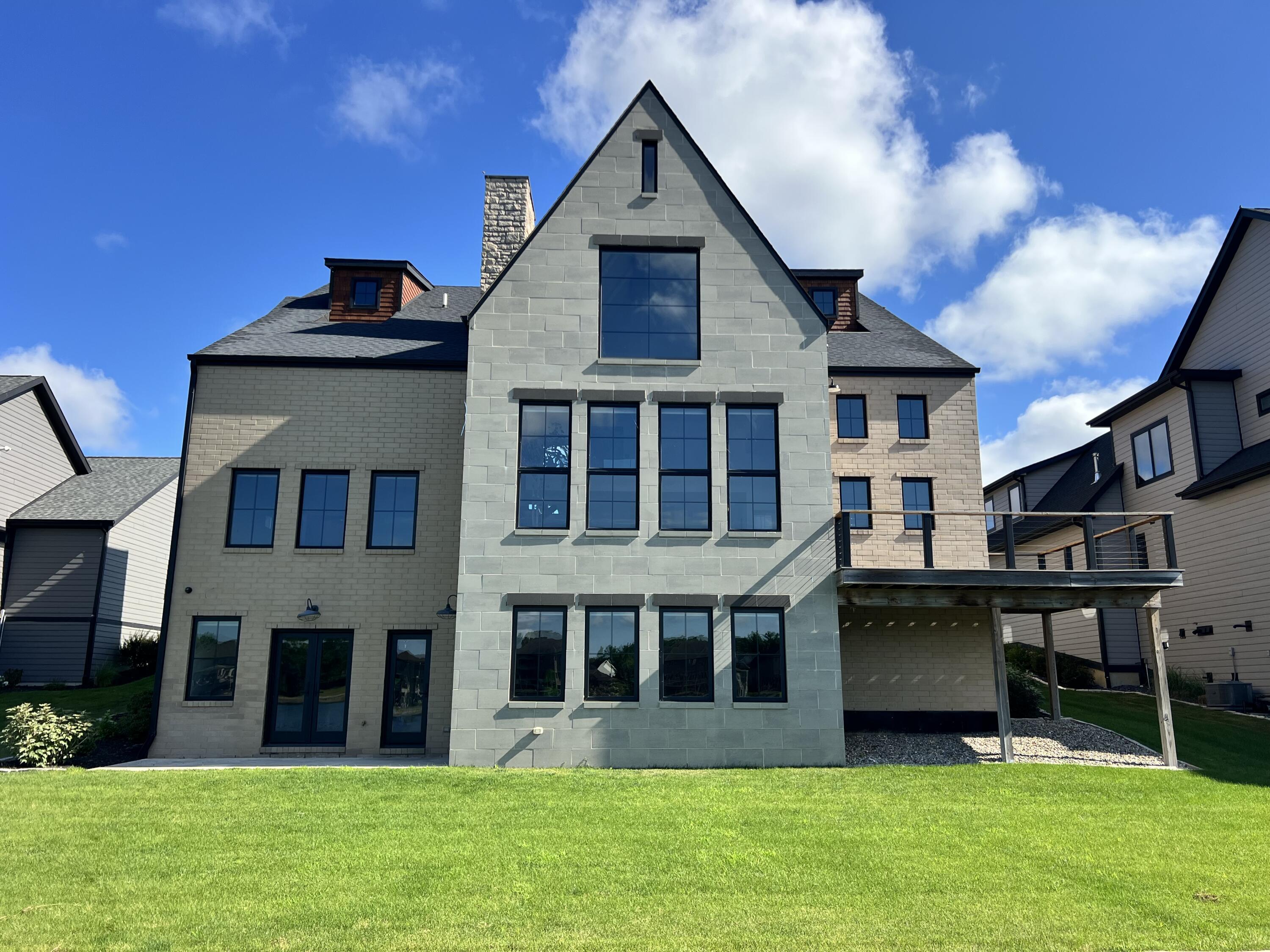 8845 Doubletree Drive N