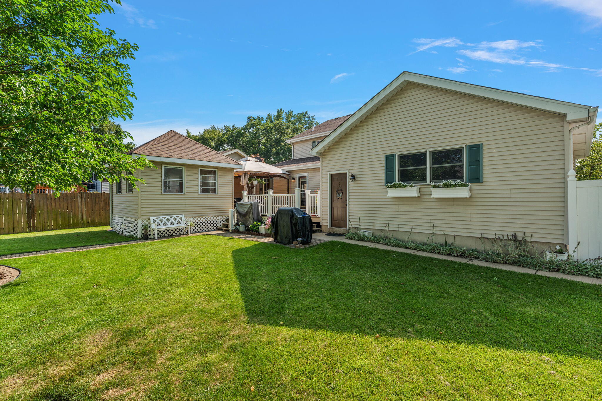 619 N Forest Avenue Unit: 46319