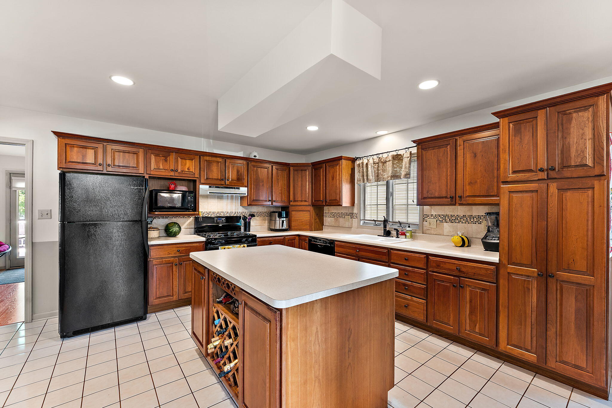 619 N Forest Avenue Unit: 46319