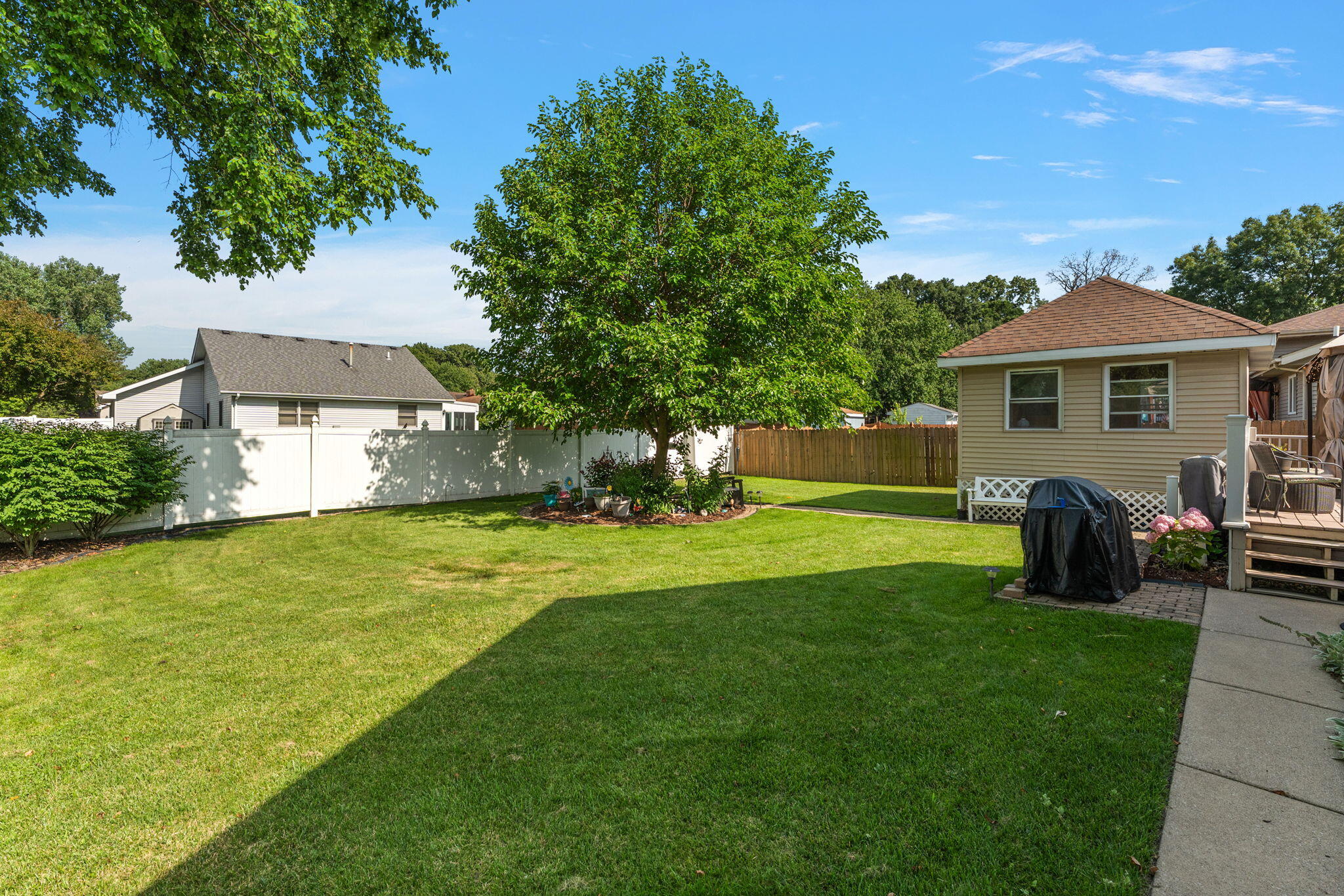 619 N Forest Avenue Unit: 46319