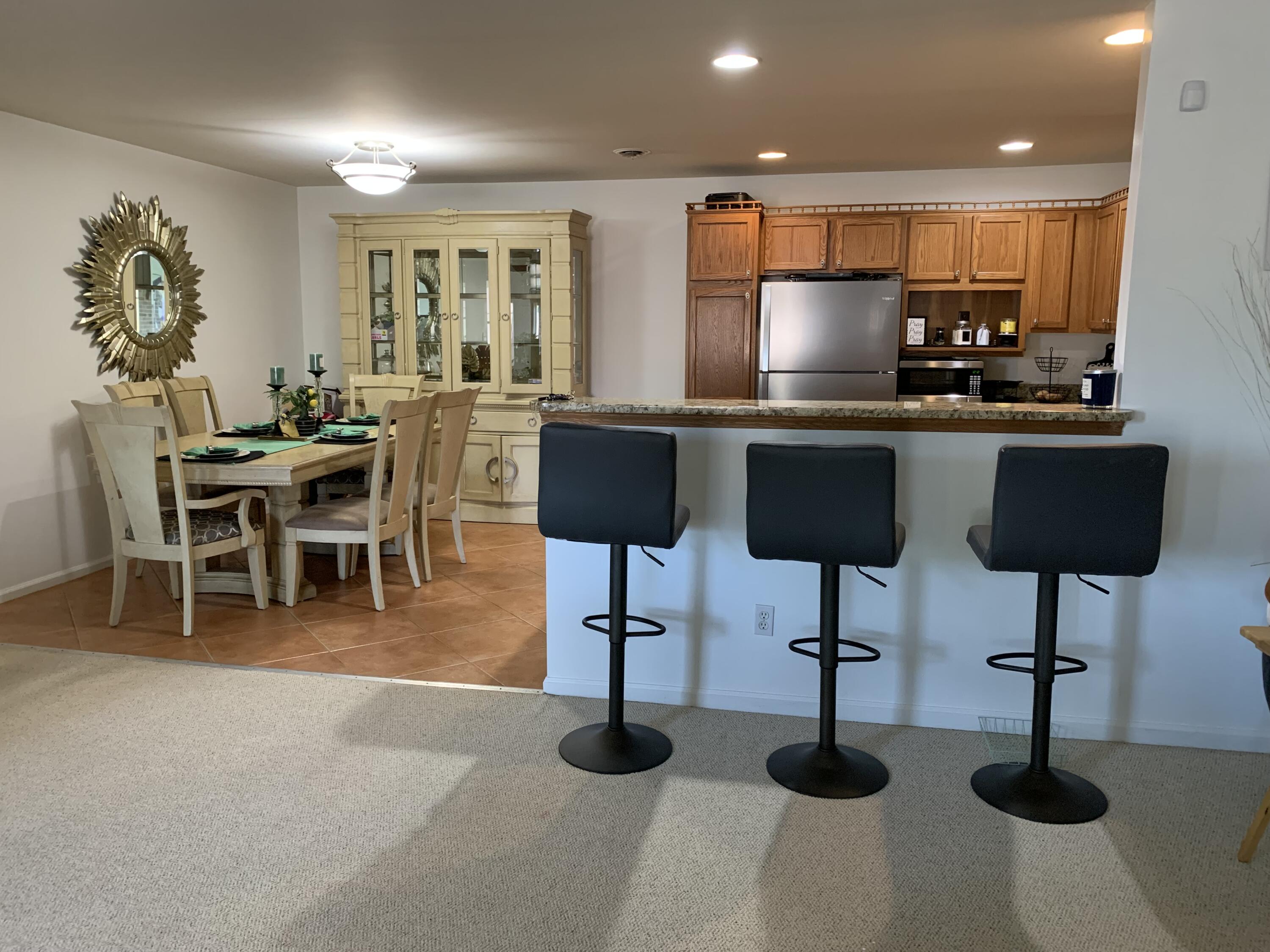 927 Oak Drive Unit: 927