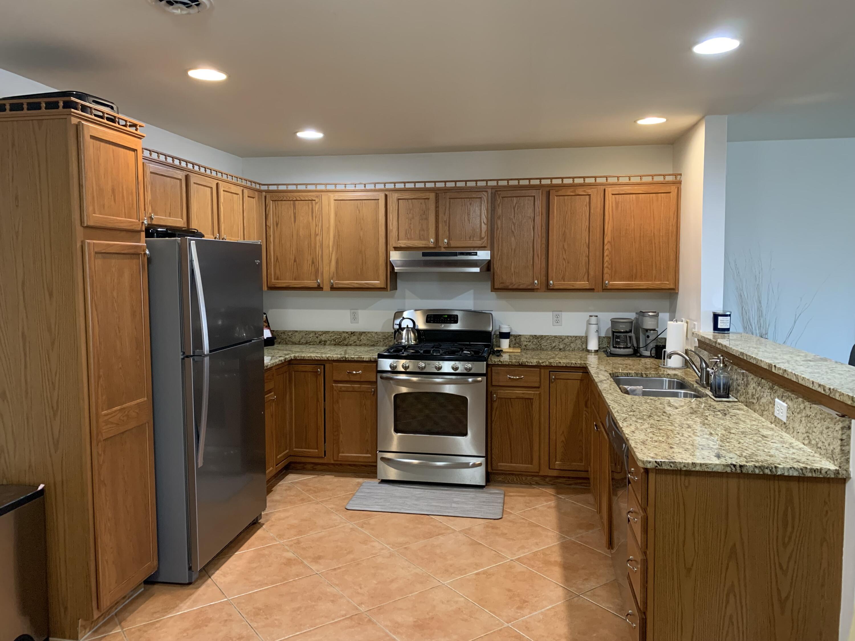 927 Oak Drive Unit: 927