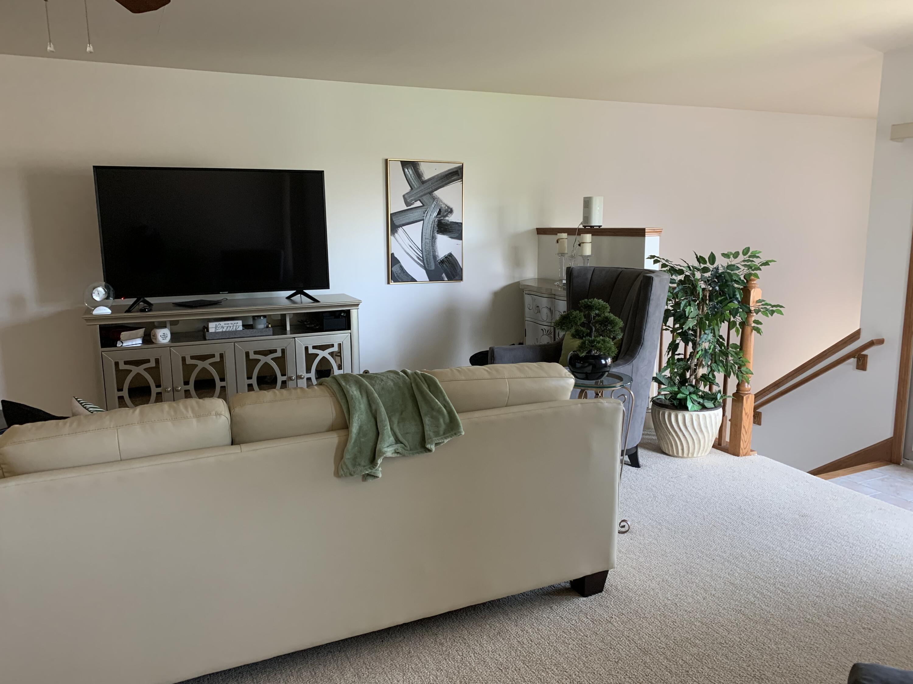927 Oak Drive Unit: 927