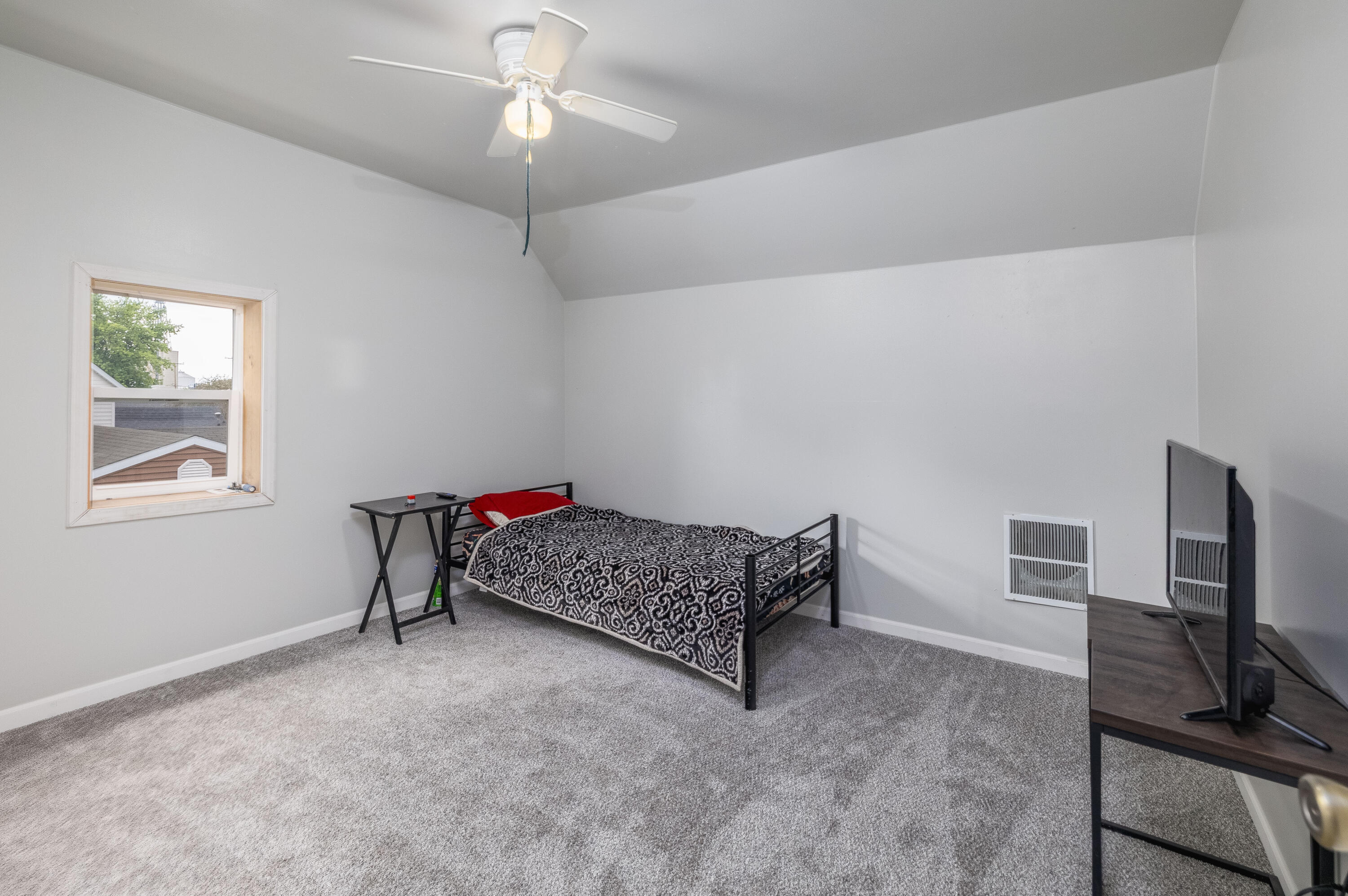 526 E Elm Street