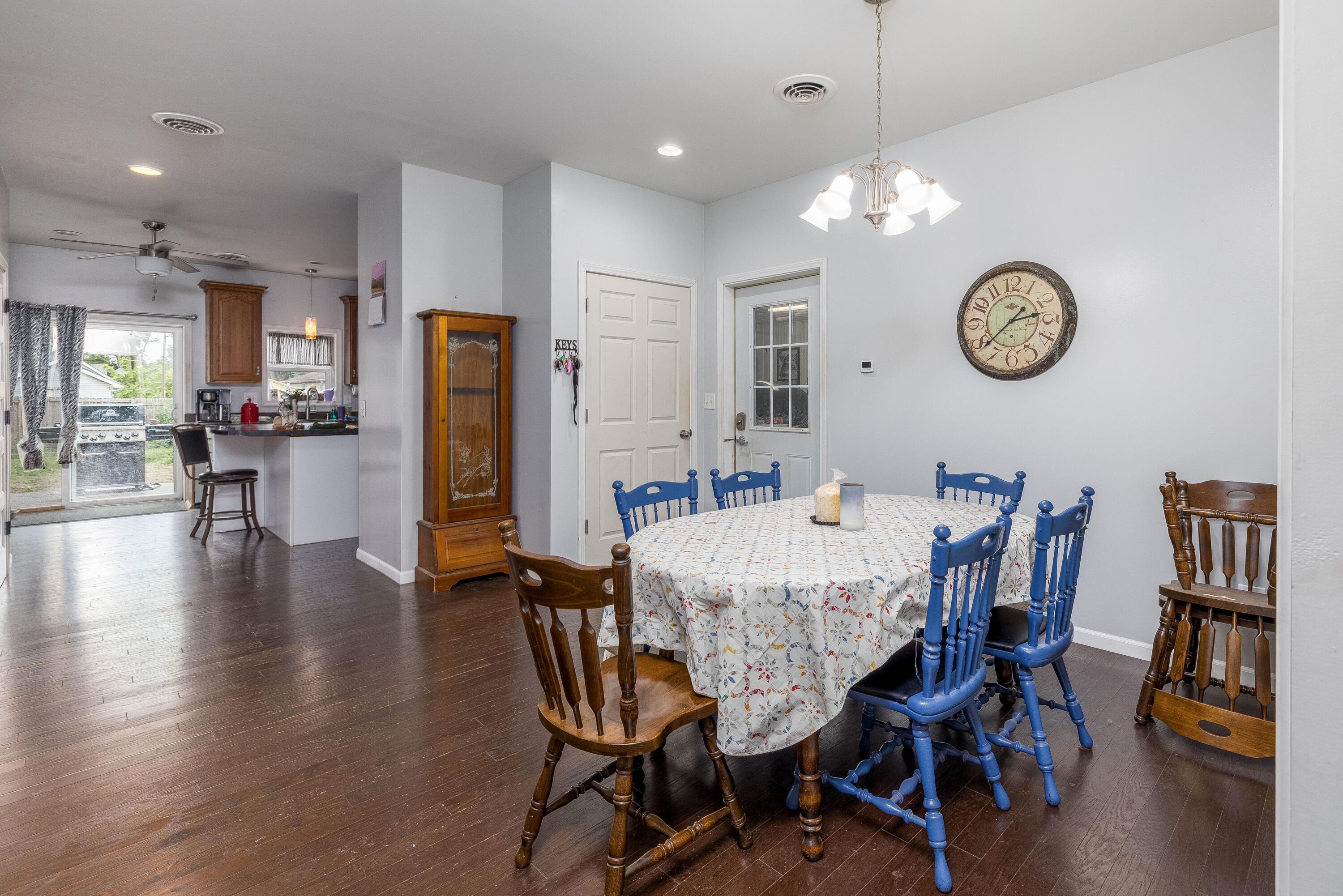 526 E Elm Street