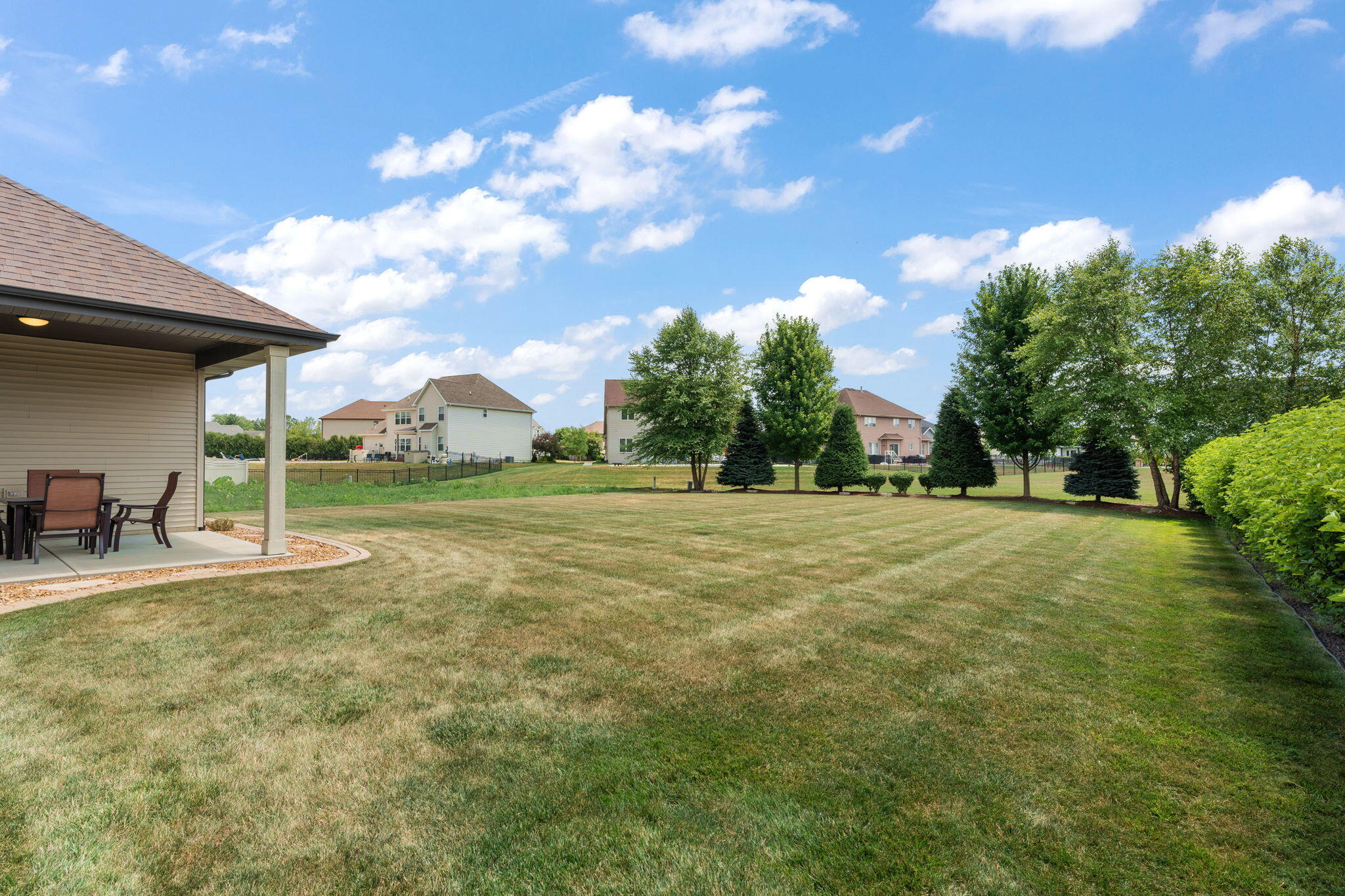 8437 Willow Haven Drive