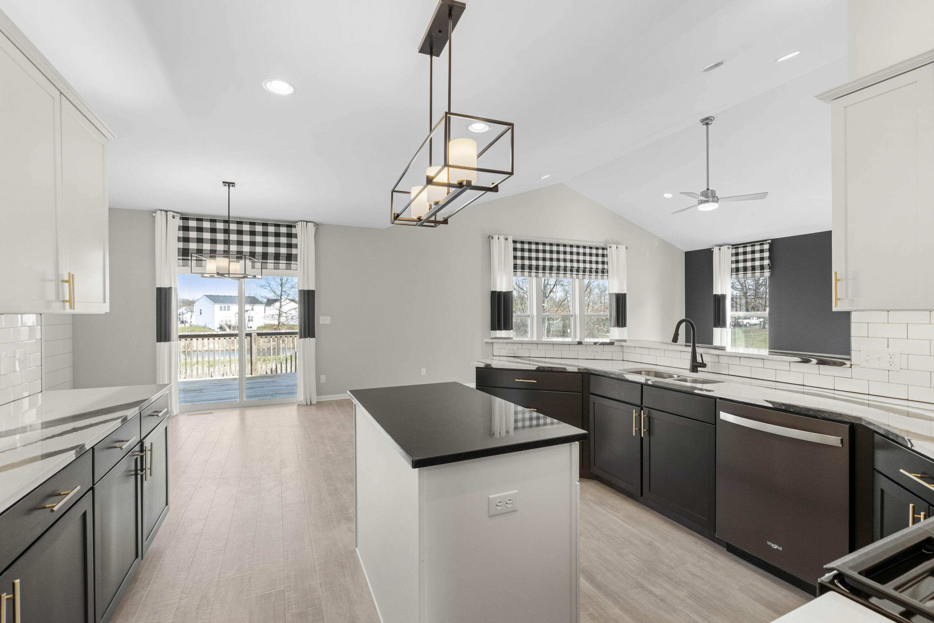 5652 Burr Rdg Circle